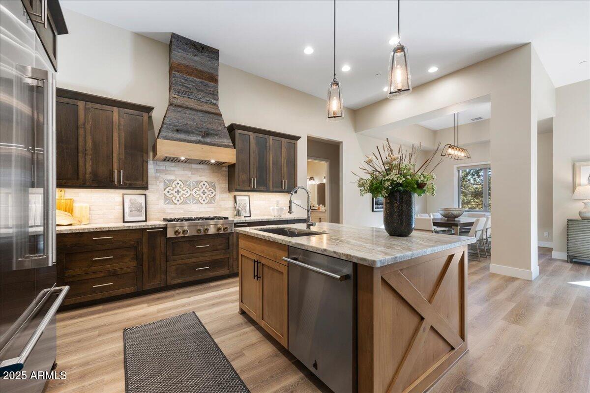 1811 FOREST CREEK Lane