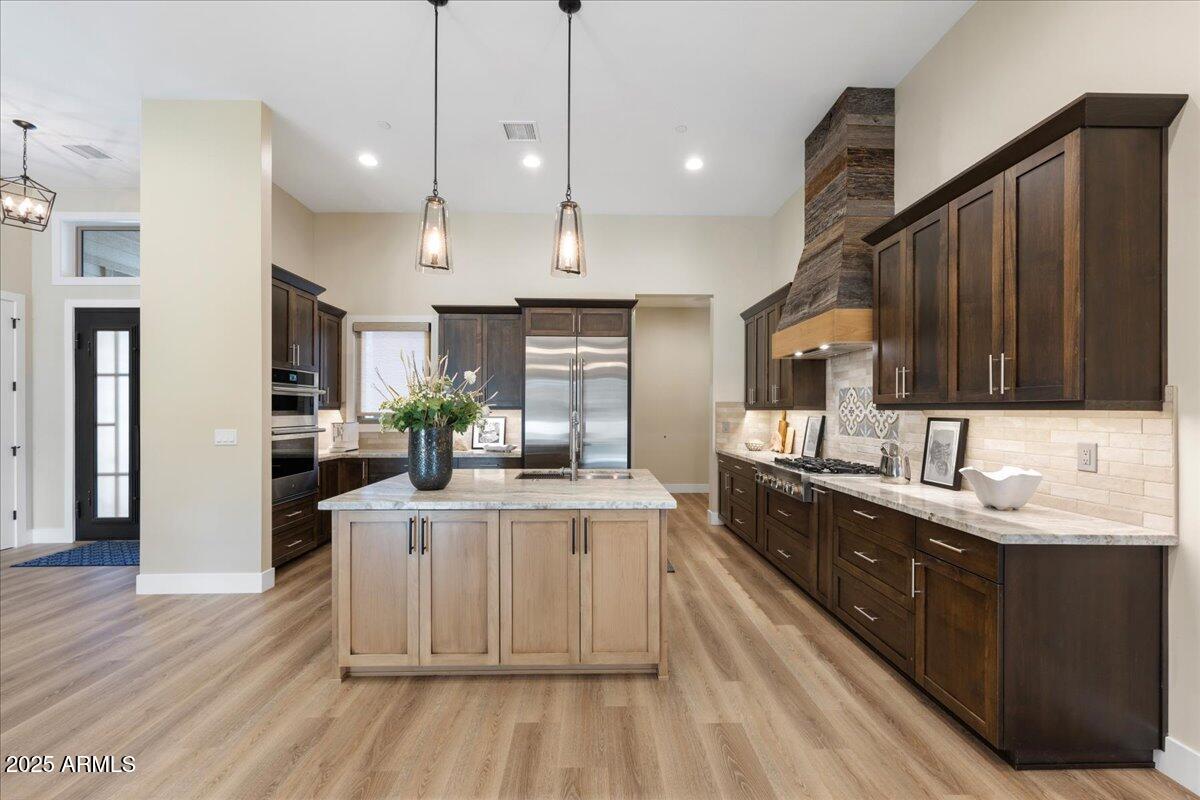 1811 FOREST CREEK Lane