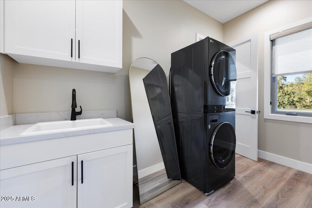 1811 FOREST CREEK Lane