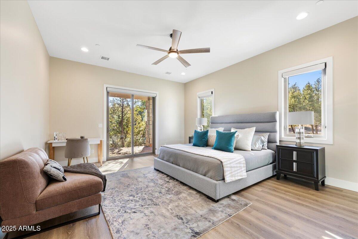 1811 FOREST CREEK Lane