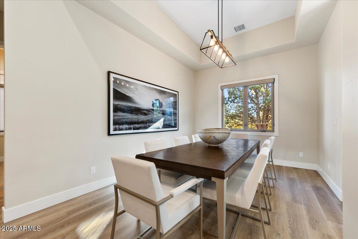 1811 FOREST CREEK Lane