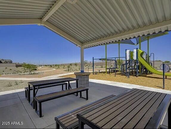 24151 W HIDALGO Avenue