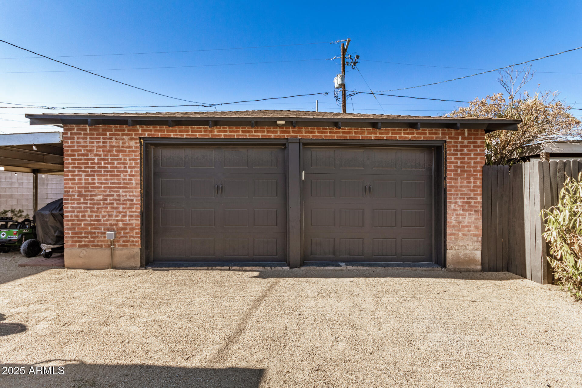 2218 N 8TH Street