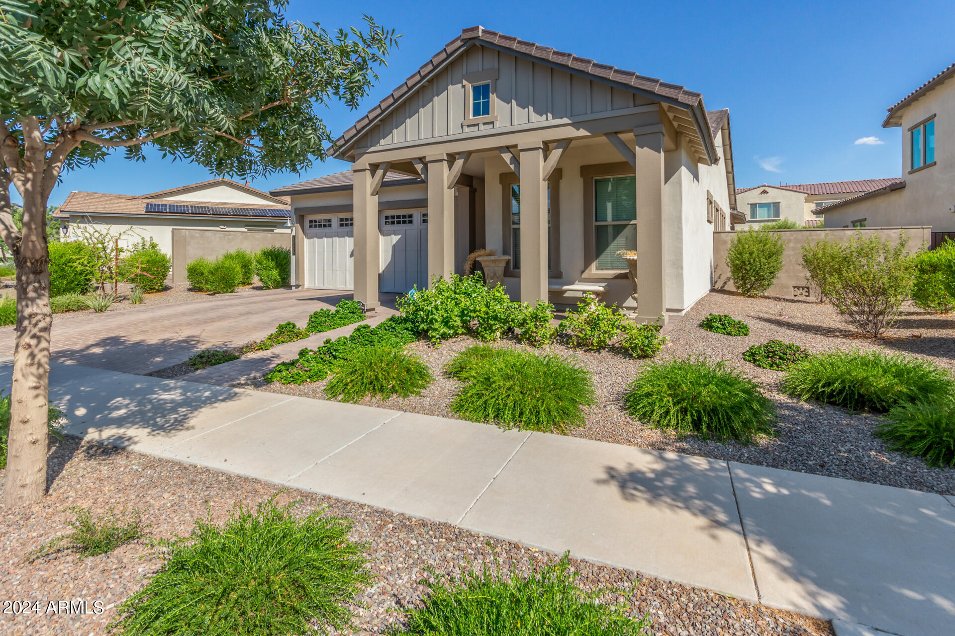 1921 W YEARLING Road