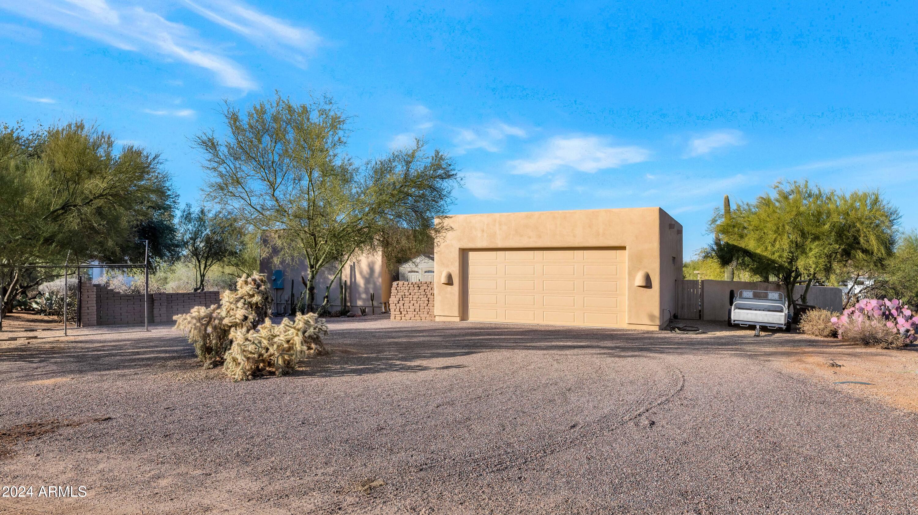 5743 E WINDSTONE Trail