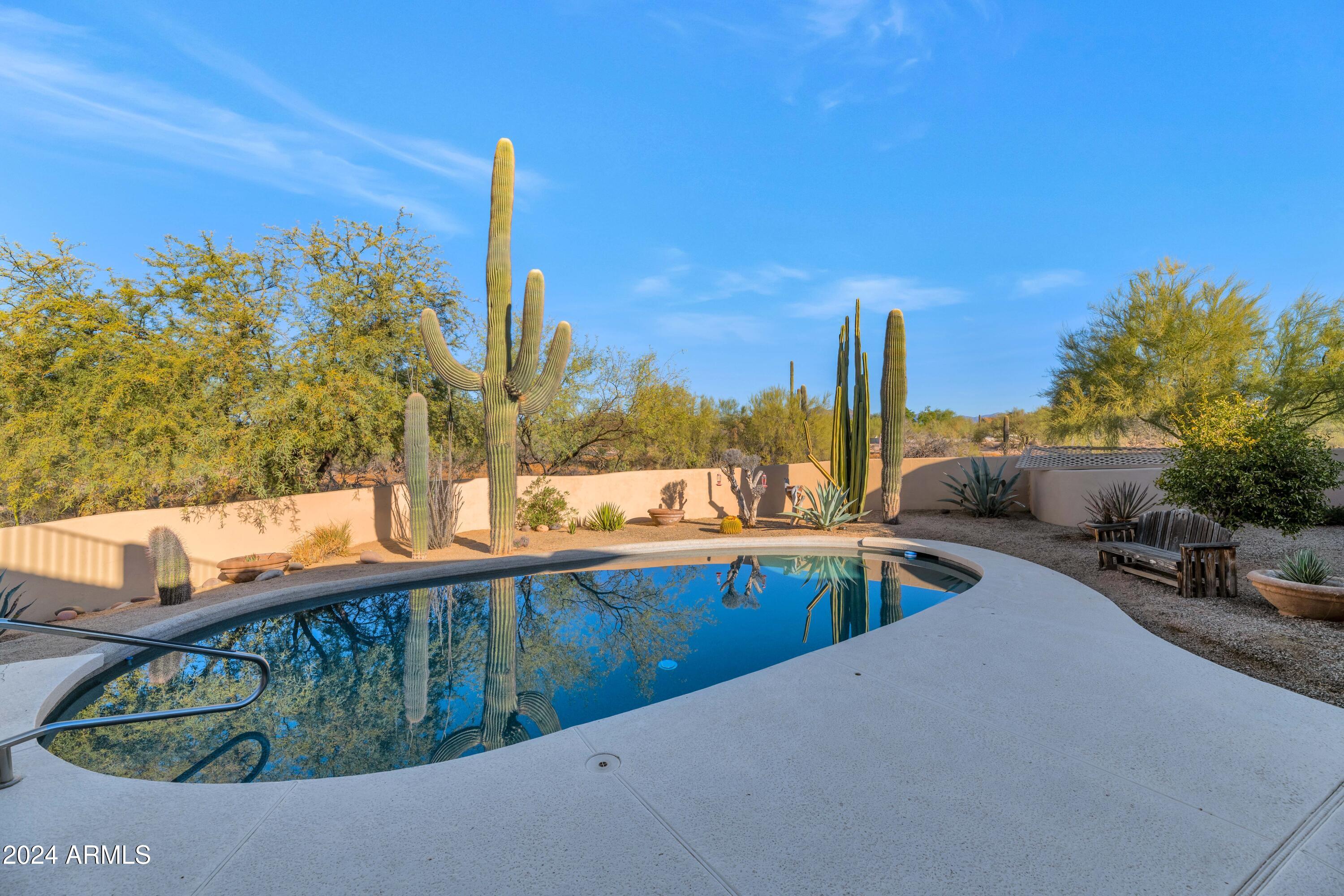 5743 E WINDSTONE Trail