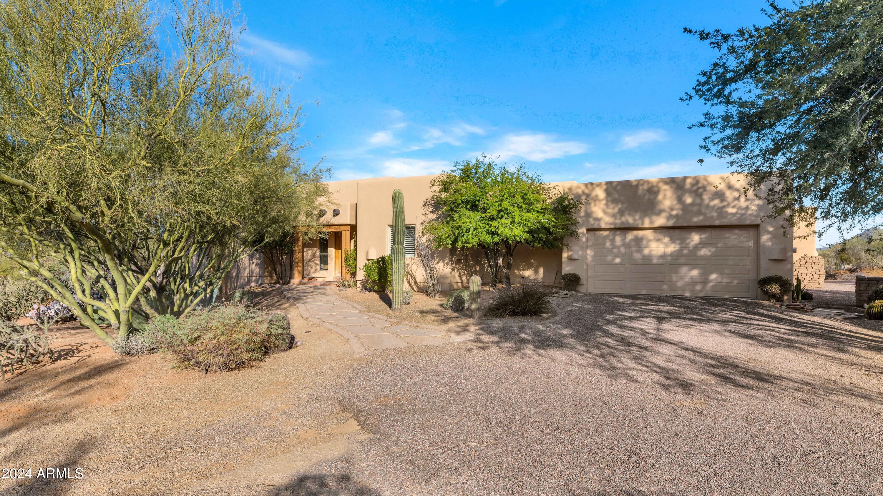 5743 E WINDSTONE Trail