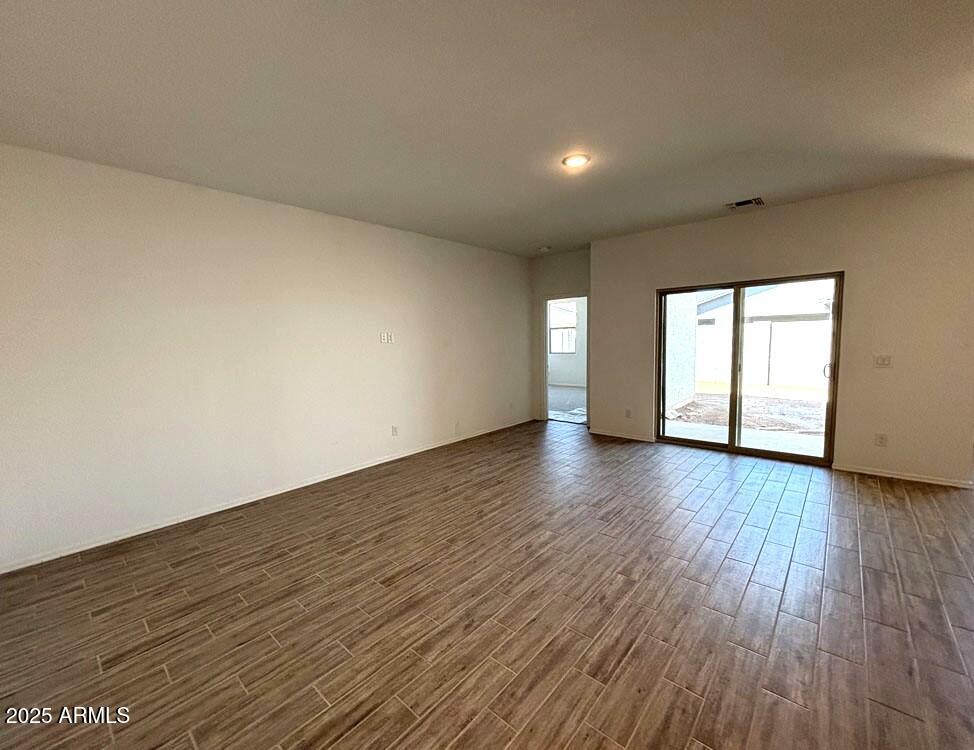47748 W KENNER Drive