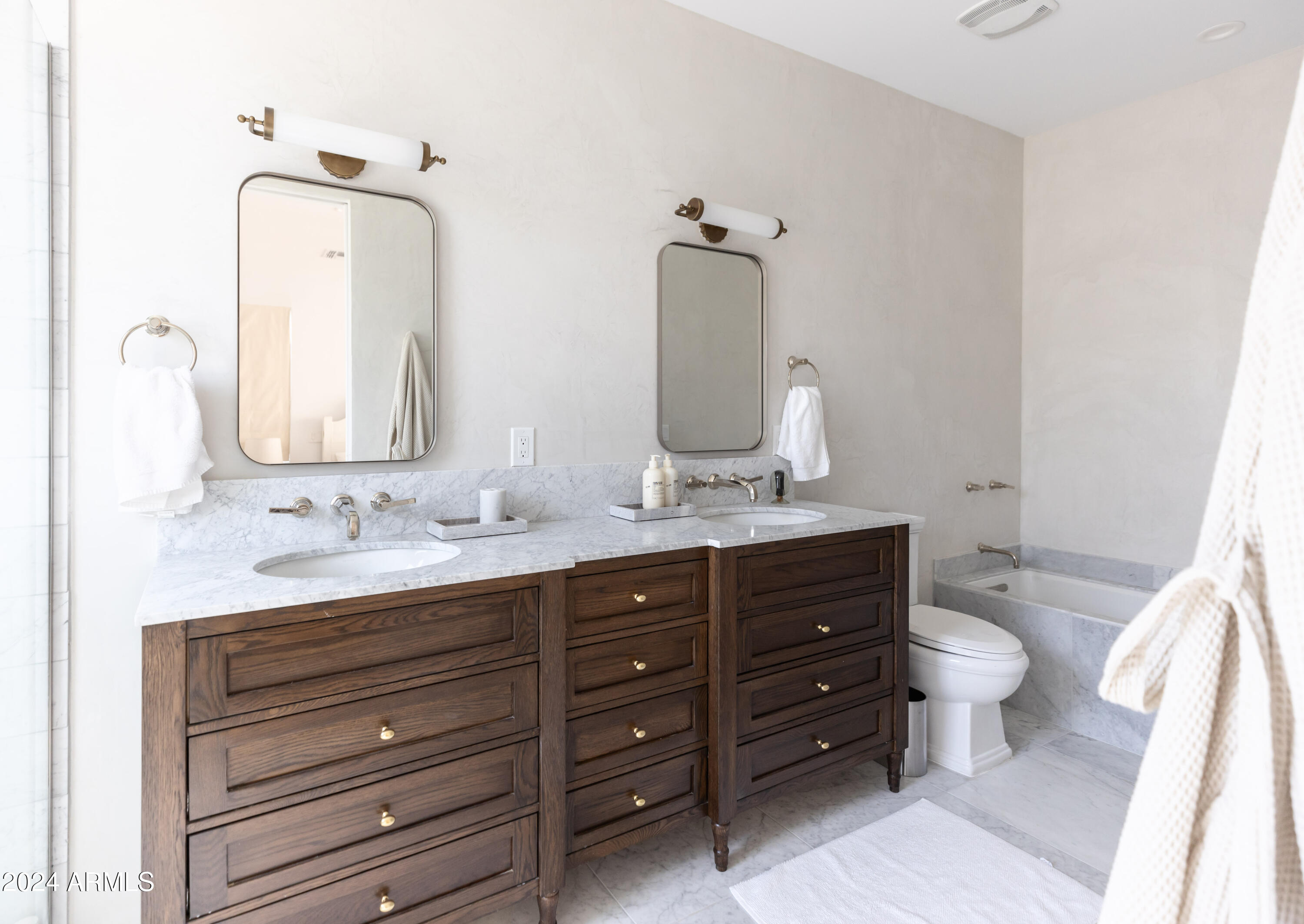 6140 E Calle Tuberia --
