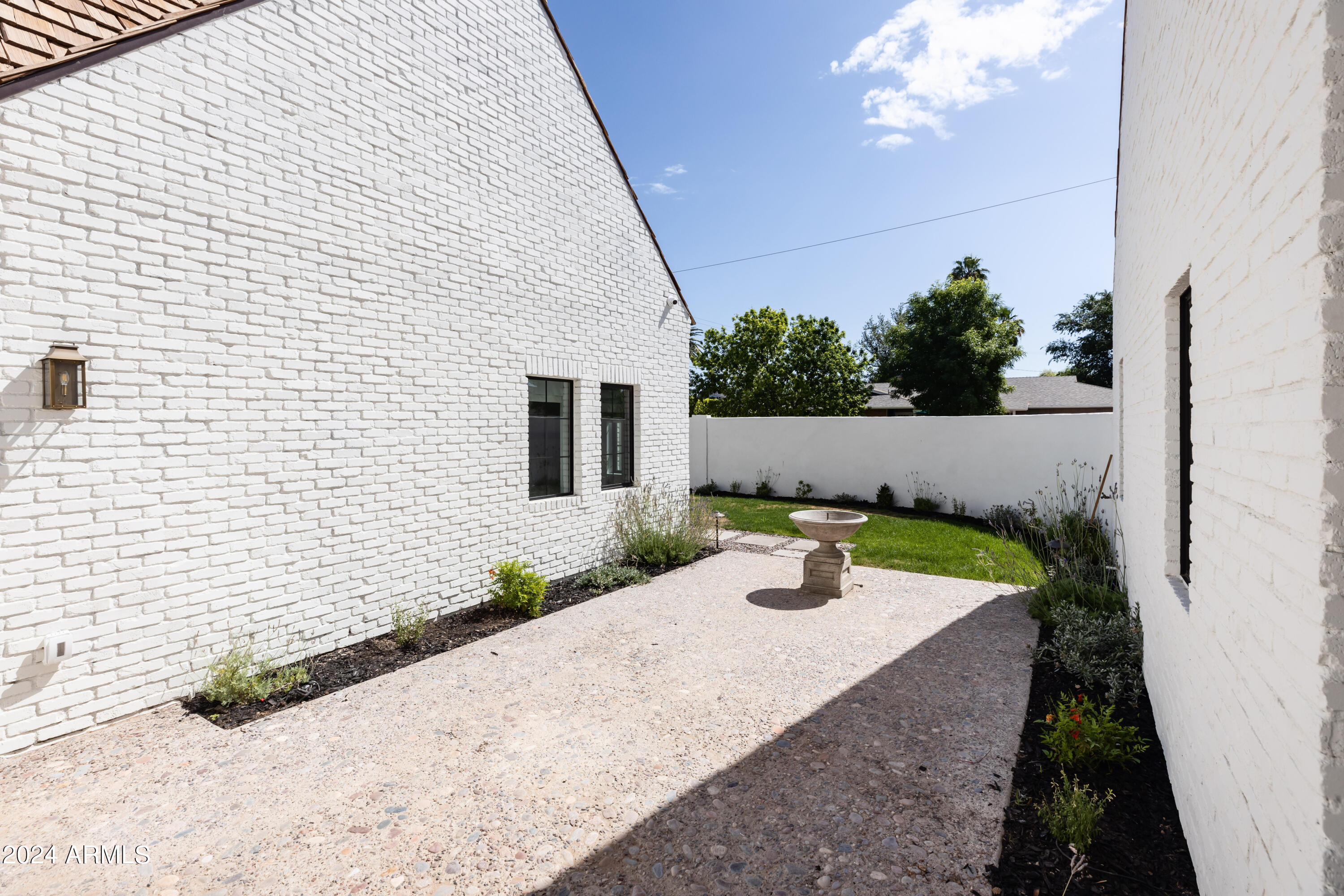 6140 E Calle Tuberia --