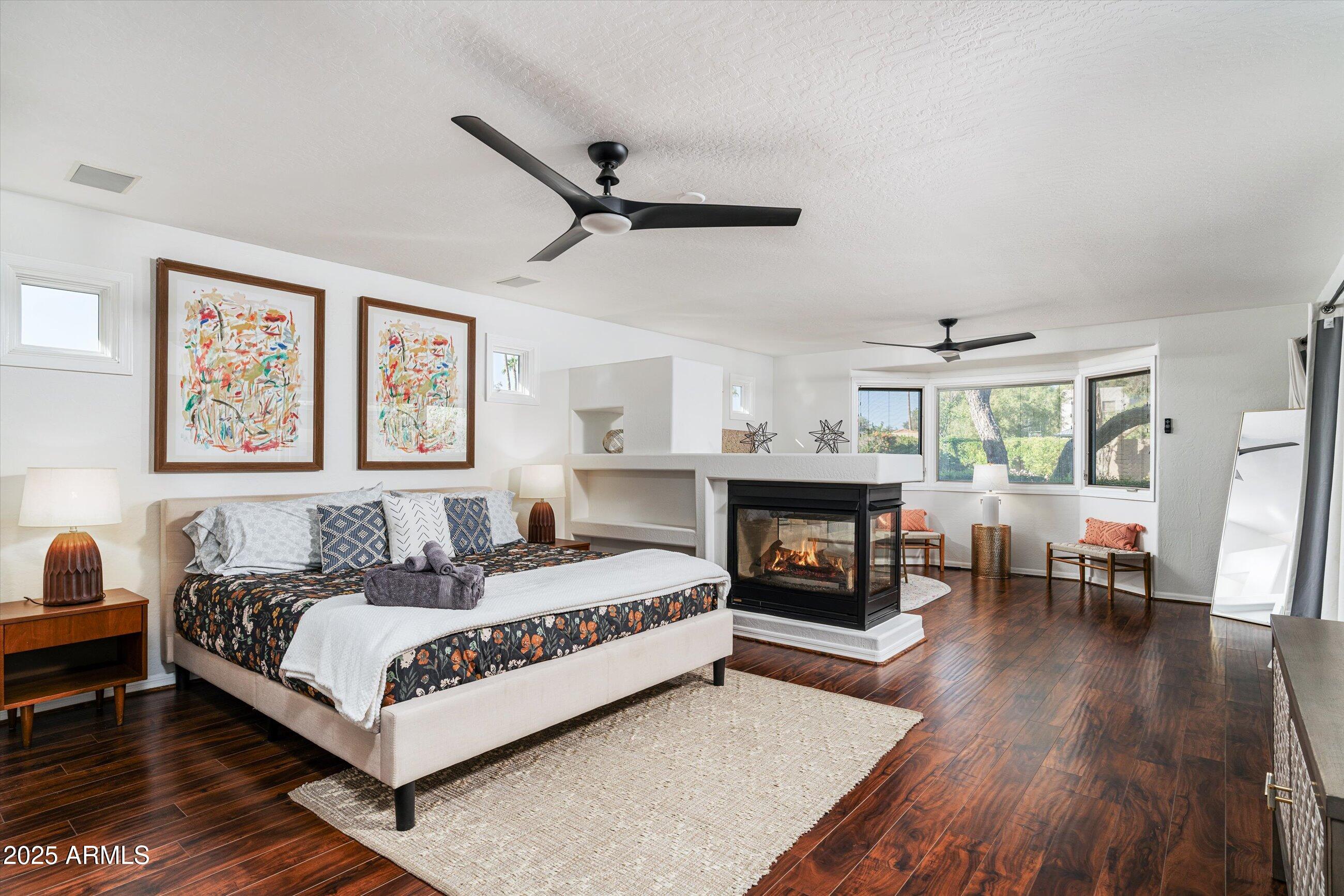 7032 E DREYFUS Avenue