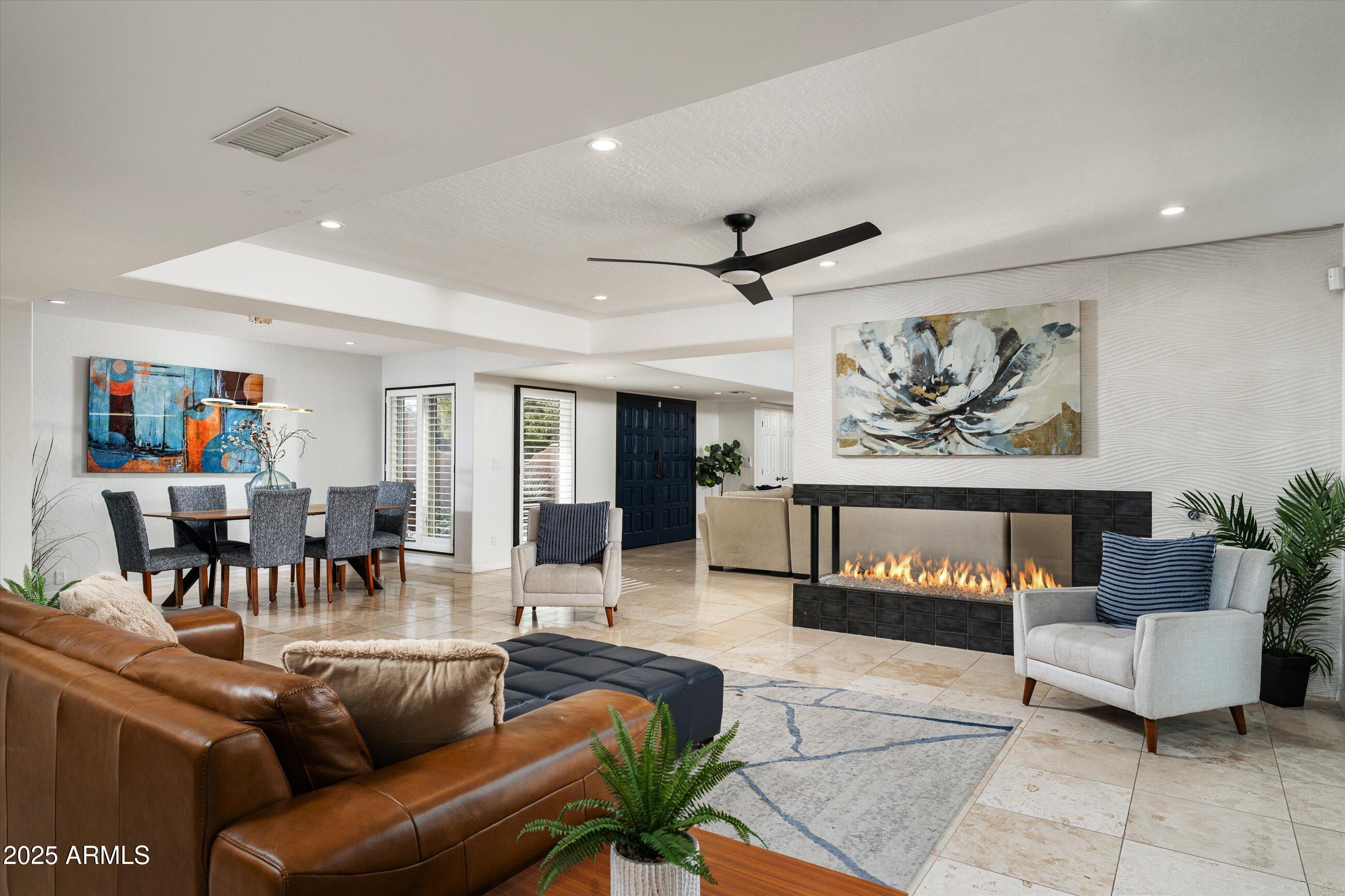 7032 E DREYFUS Avenue