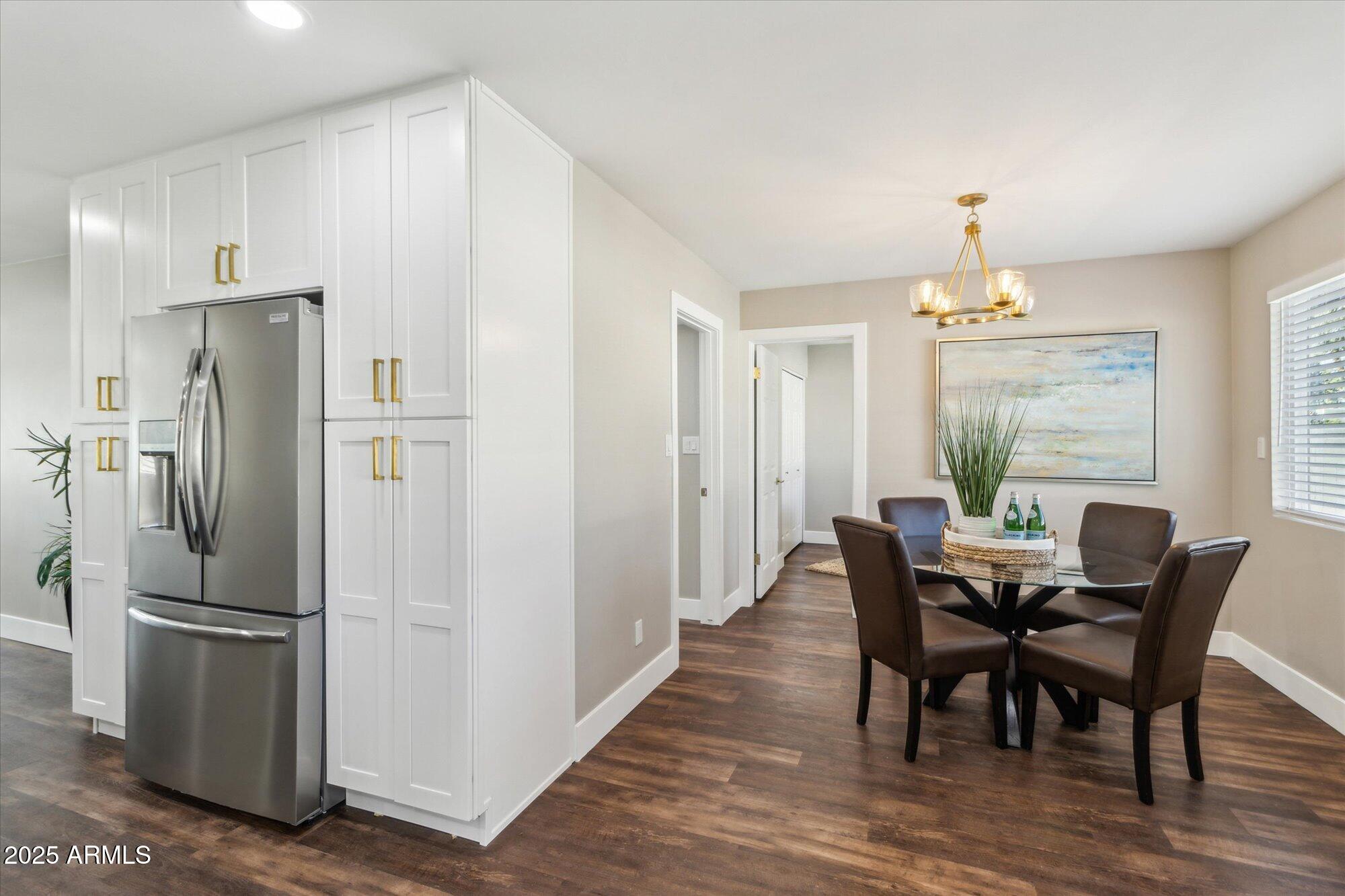 4726 E GRANDVIEW Road