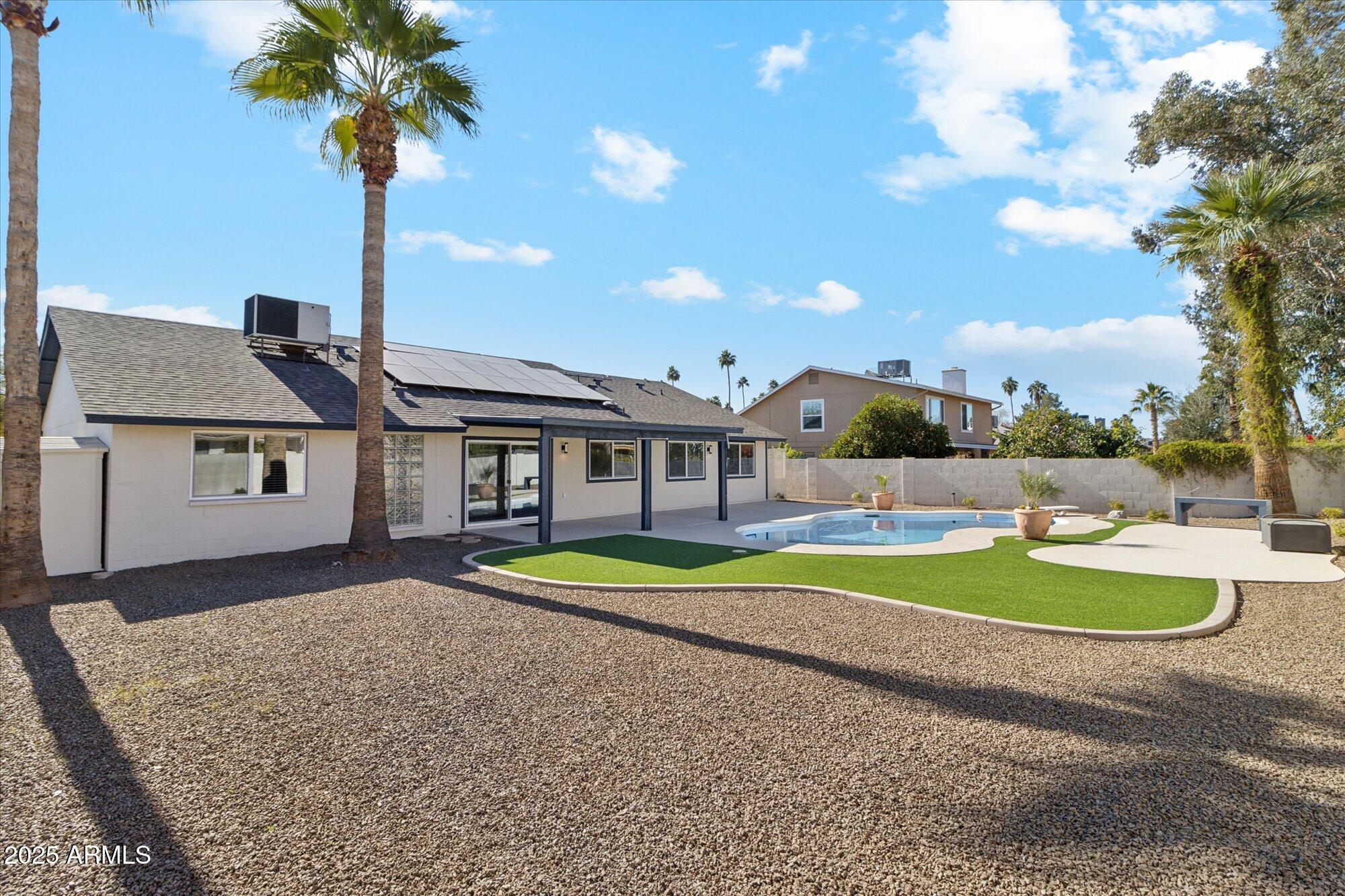 4726 E GRANDVIEW Road