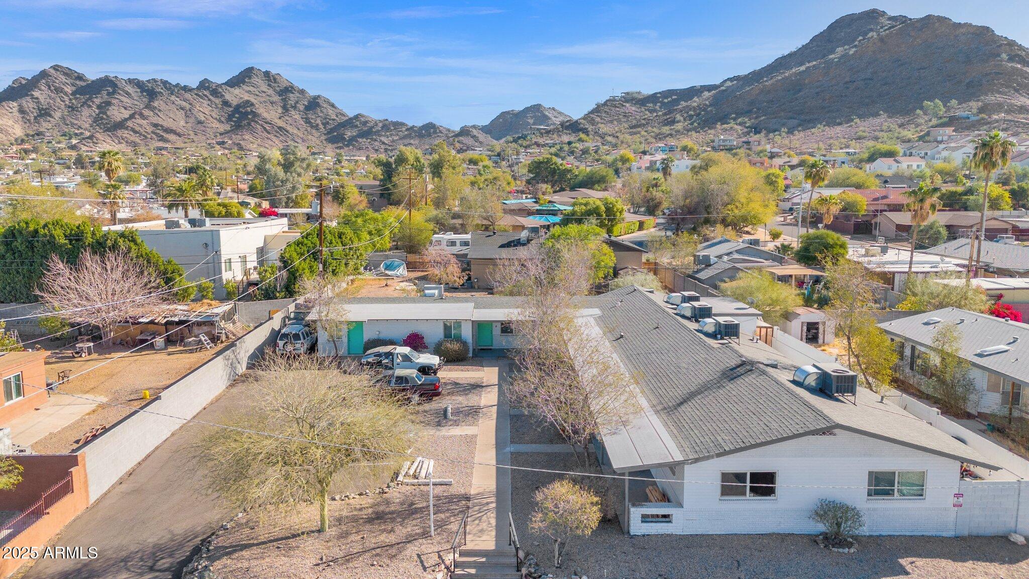 9215 N 13TH Place