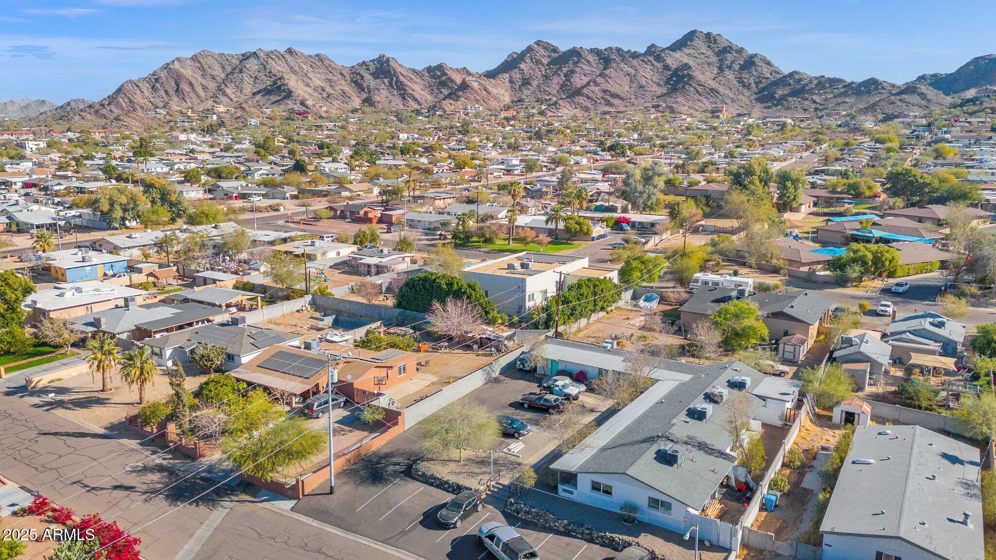 9215 N 13TH Place