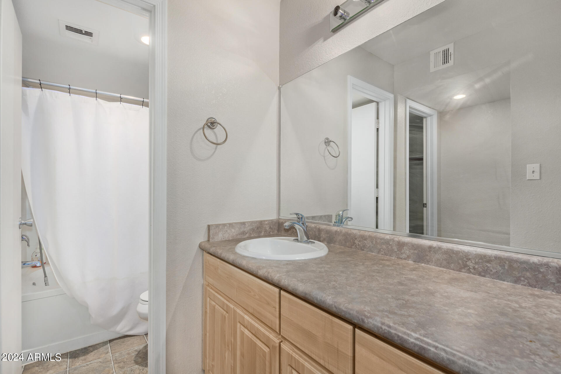 1880 E Morten Avenue # 125