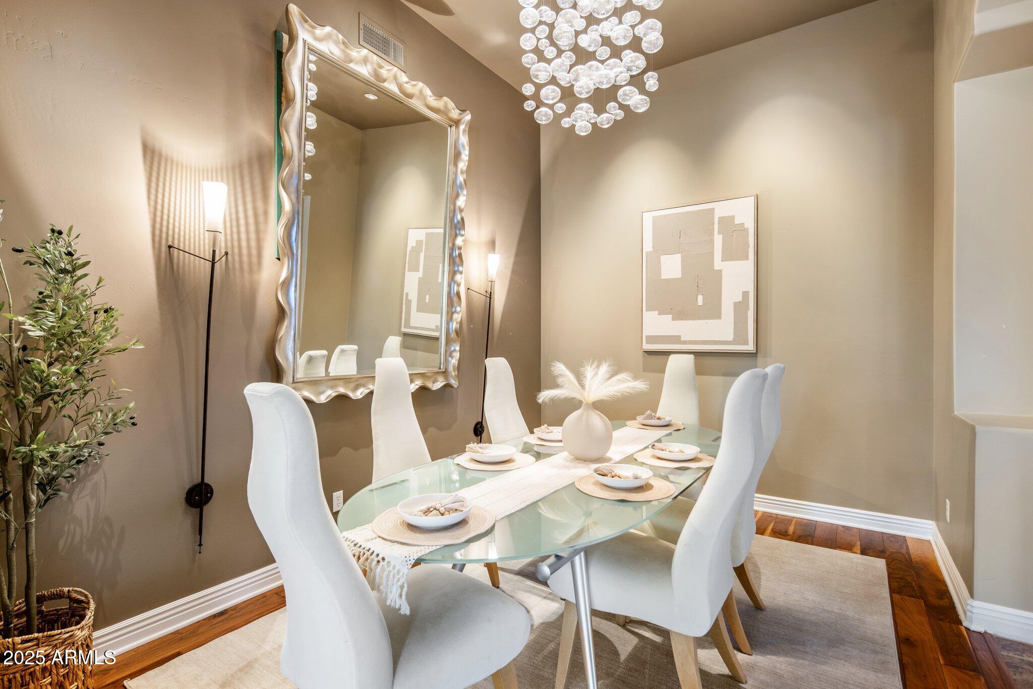 9887 E EDGESTONE Drive