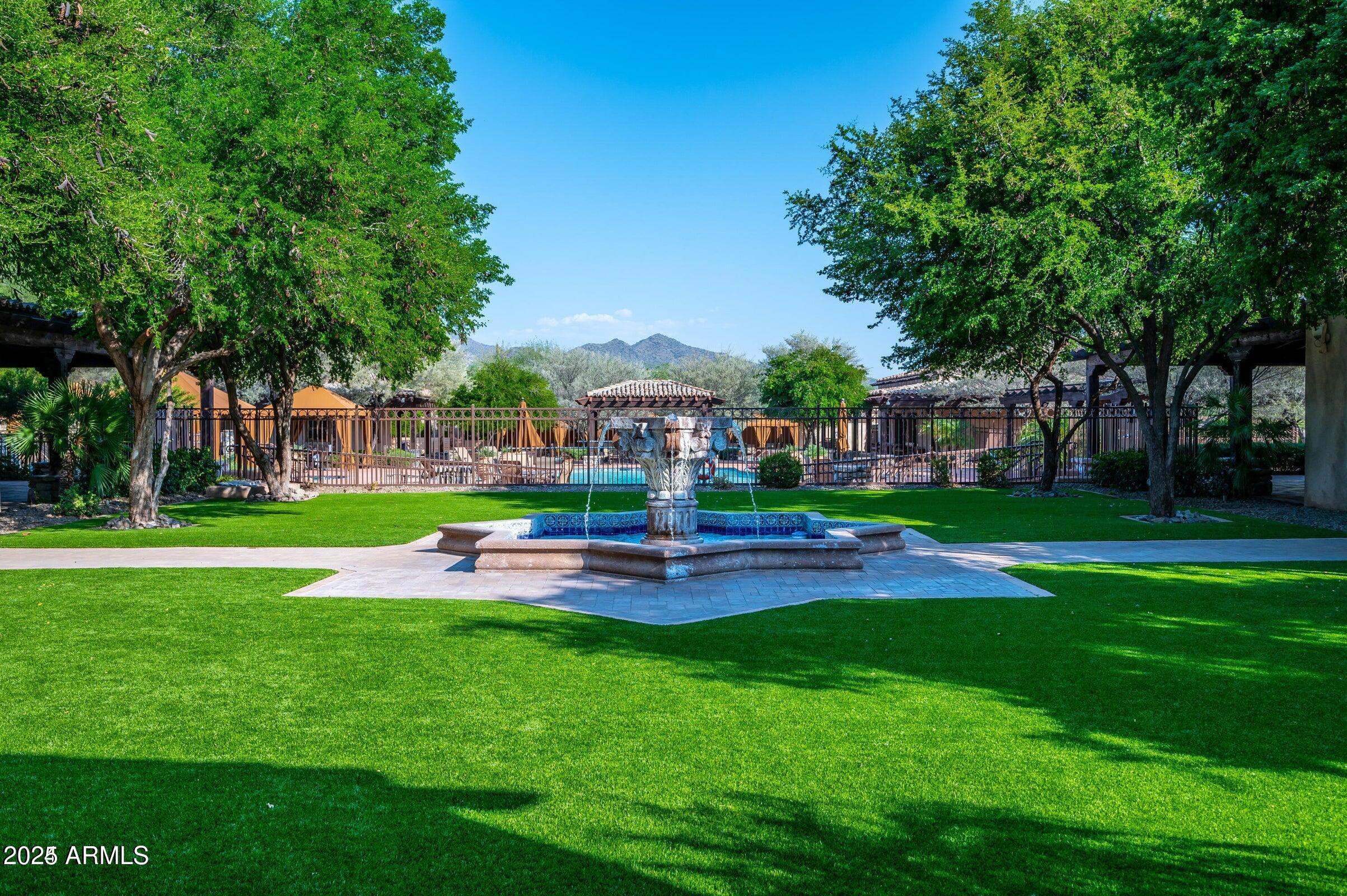 9887 E EDGESTONE Drive