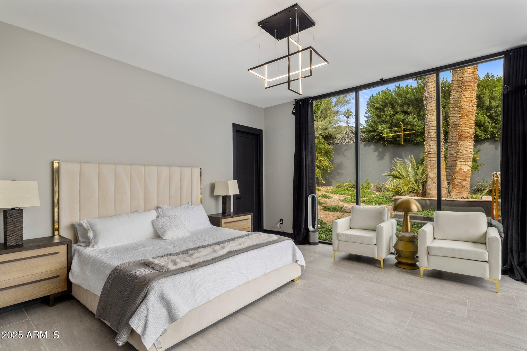 7223 N BLACK ROCK Trail