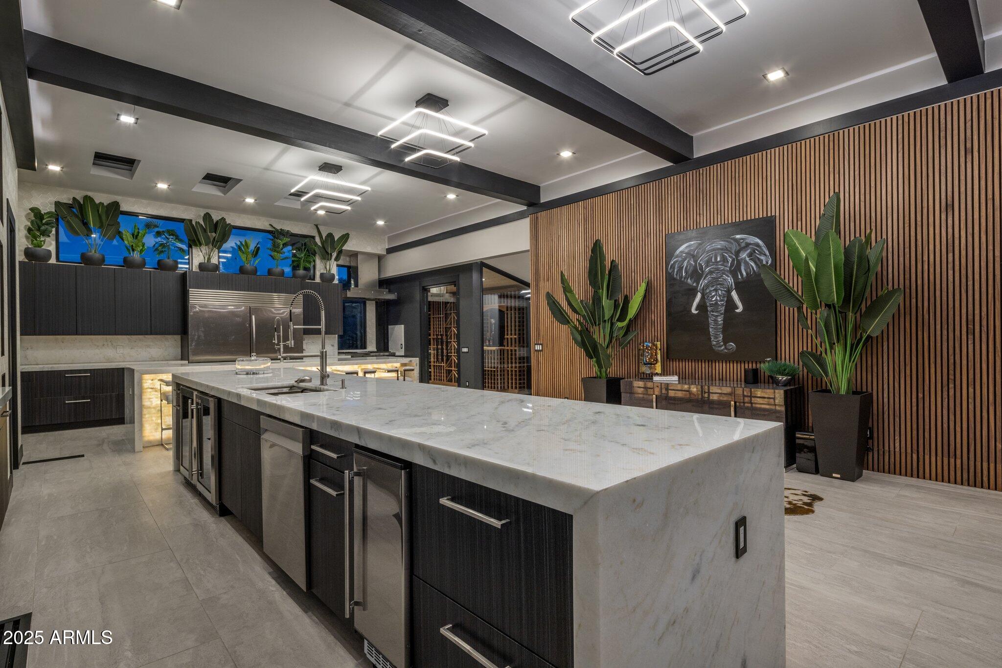 7223 N BLACK ROCK Trail