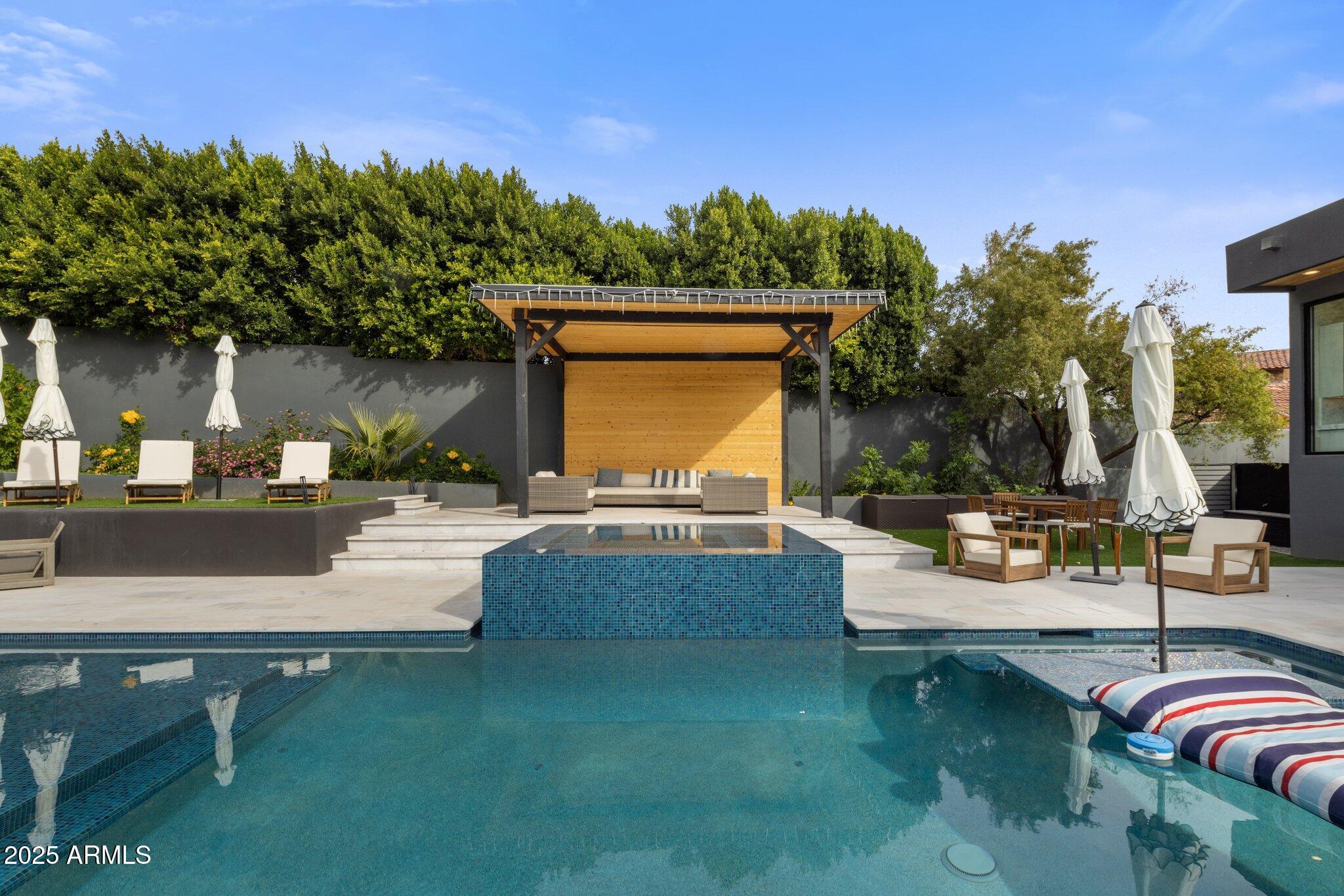 7223 N BLACK ROCK Trail