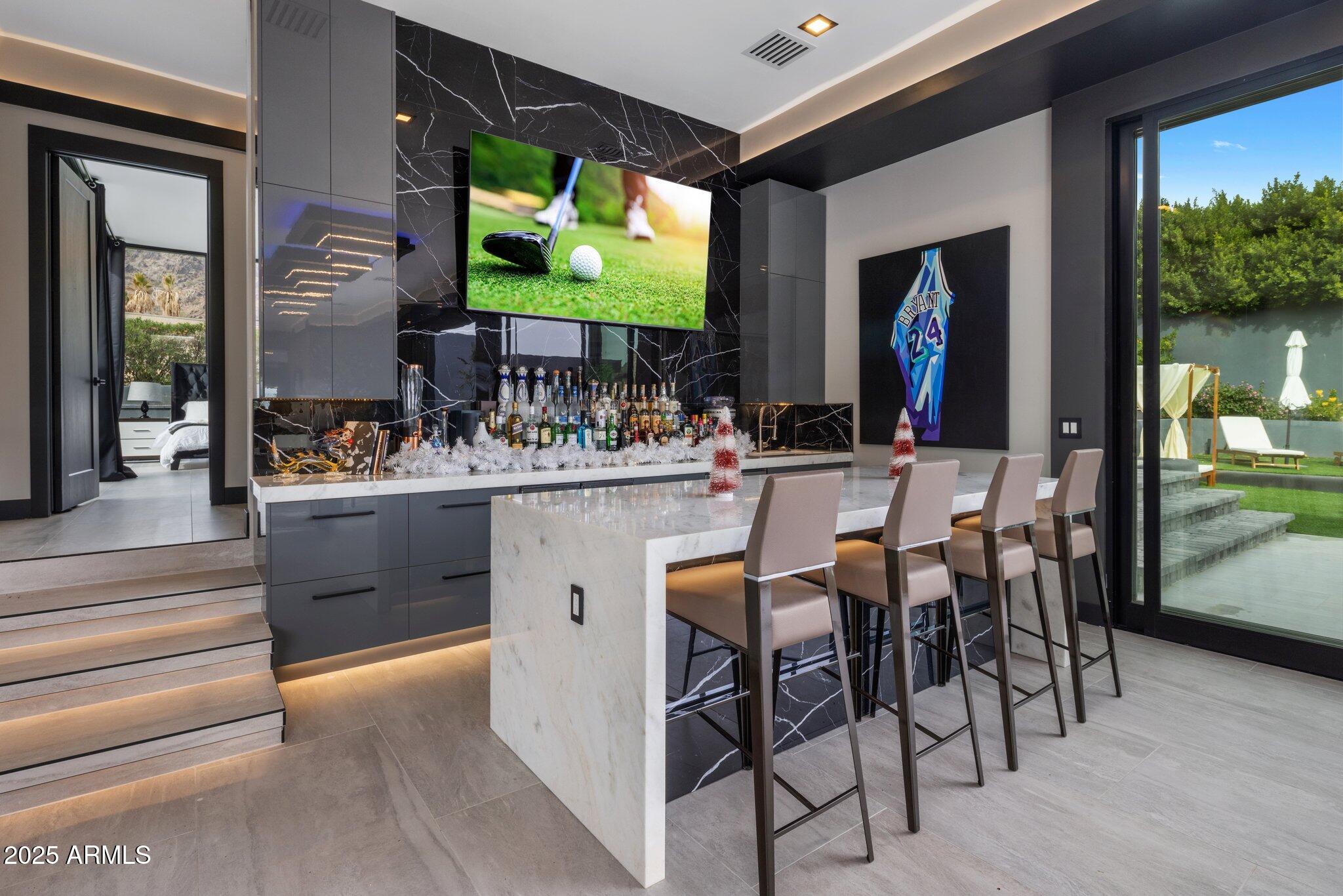 7223 N BLACK ROCK Trail