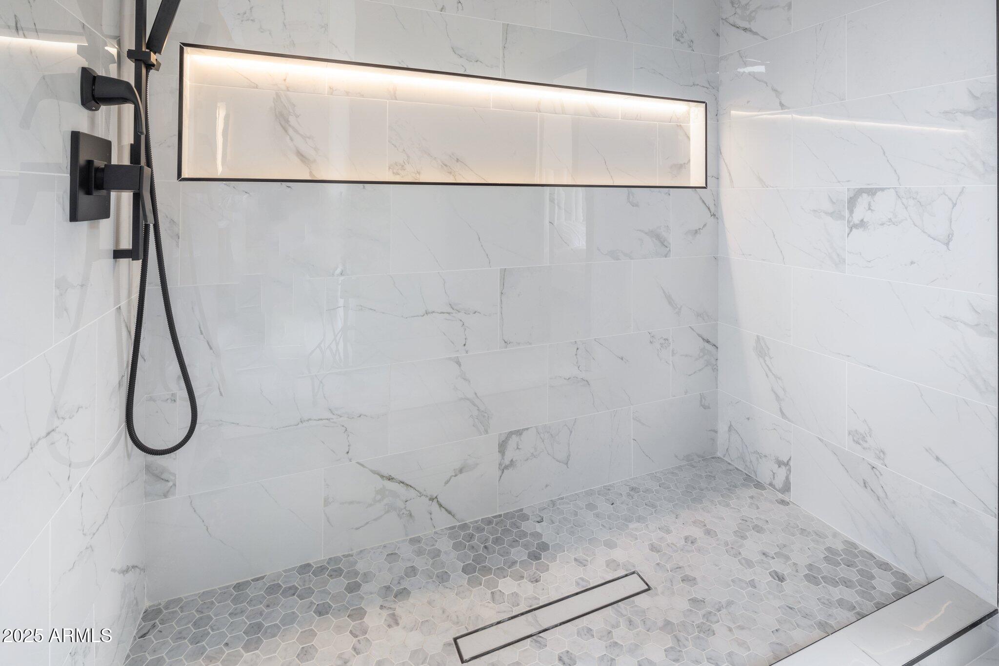 7223 N BLACK ROCK Trail