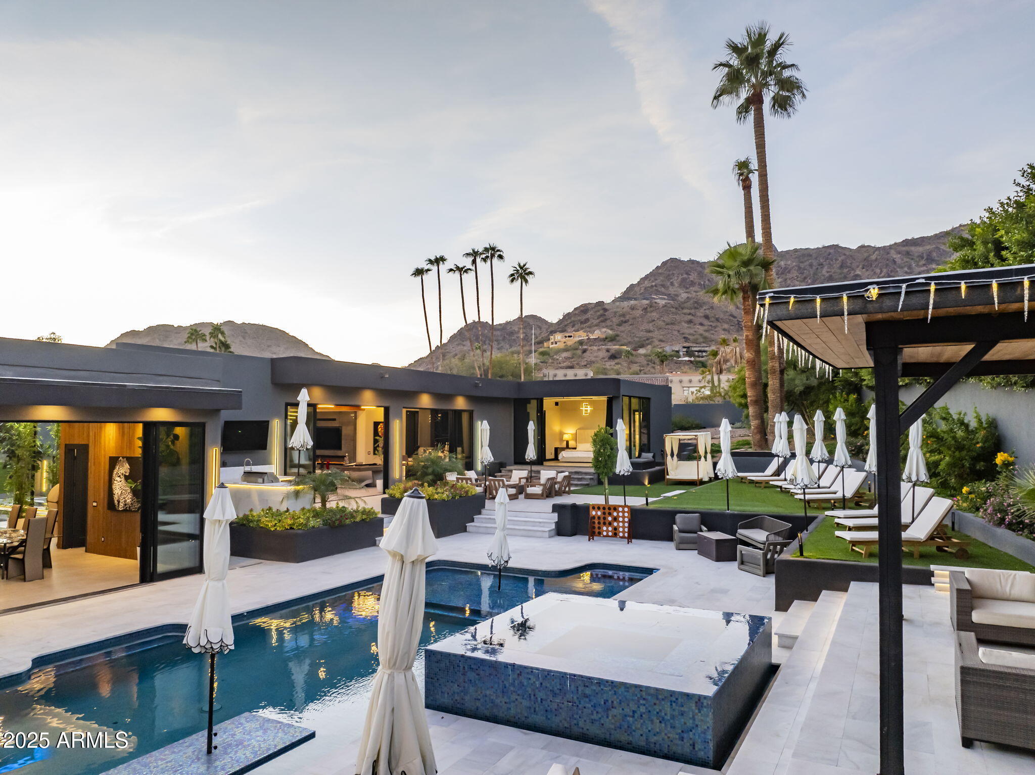 7223 N BLACK ROCK Trail