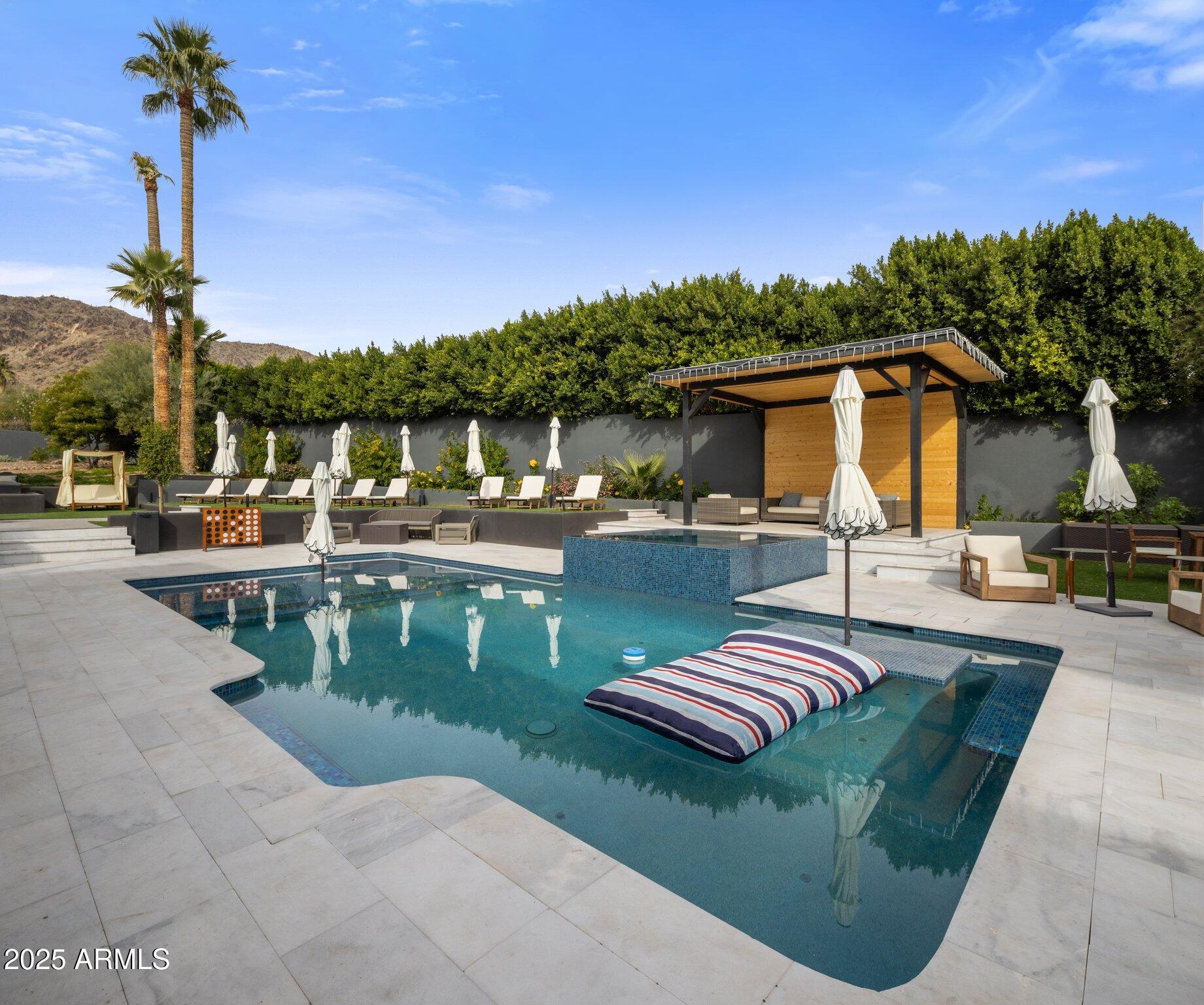 7223 N BLACK ROCK Trail