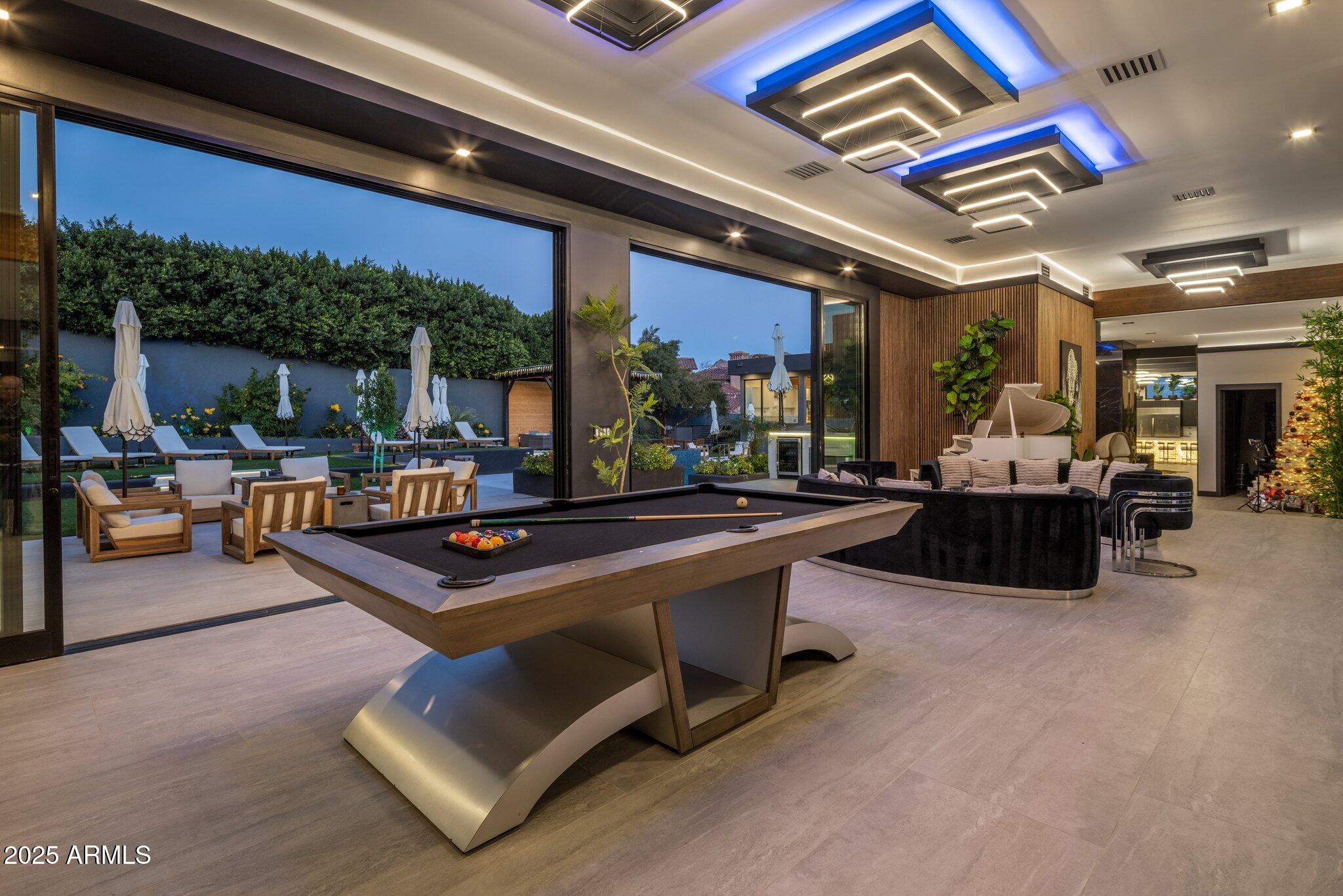 7223 N BLACK ROCK Trail