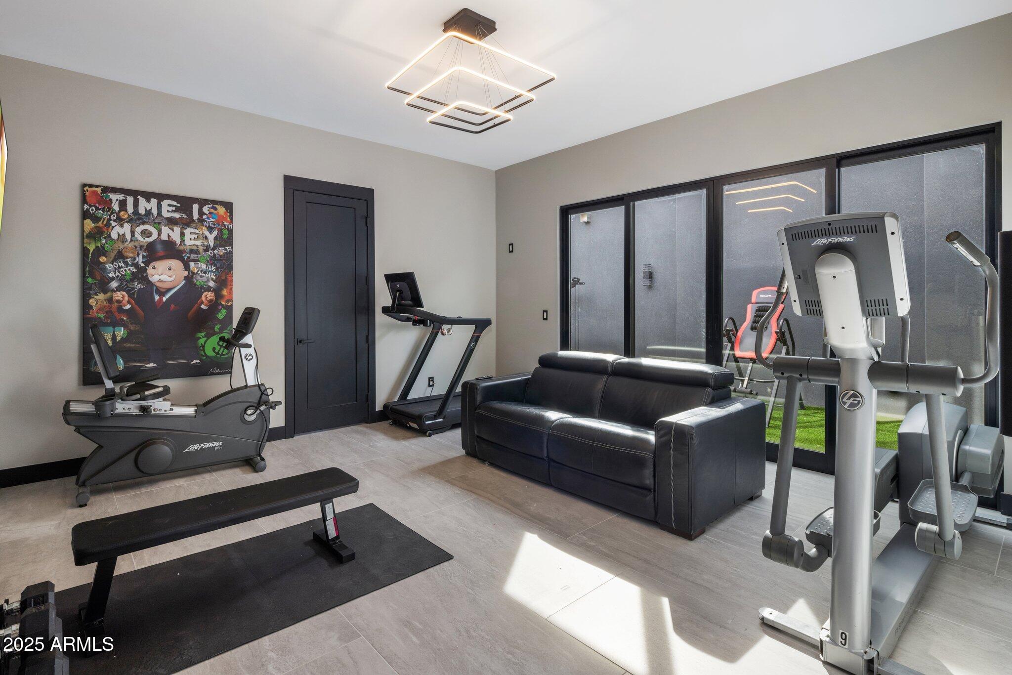 7223 N BLACK ROCK Trail