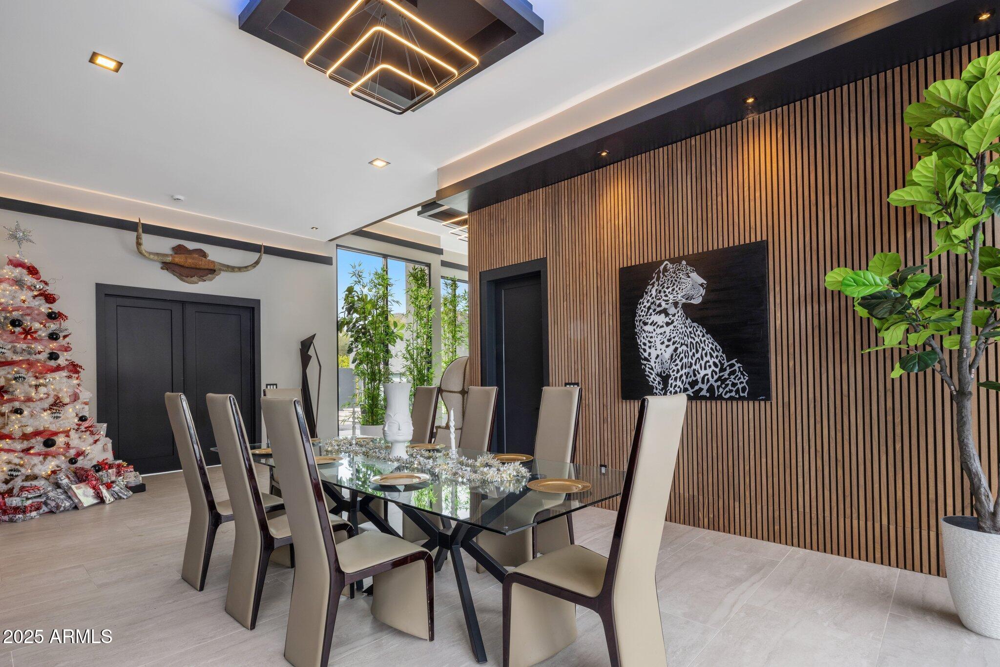 7223 N BLACK ROCK Trail