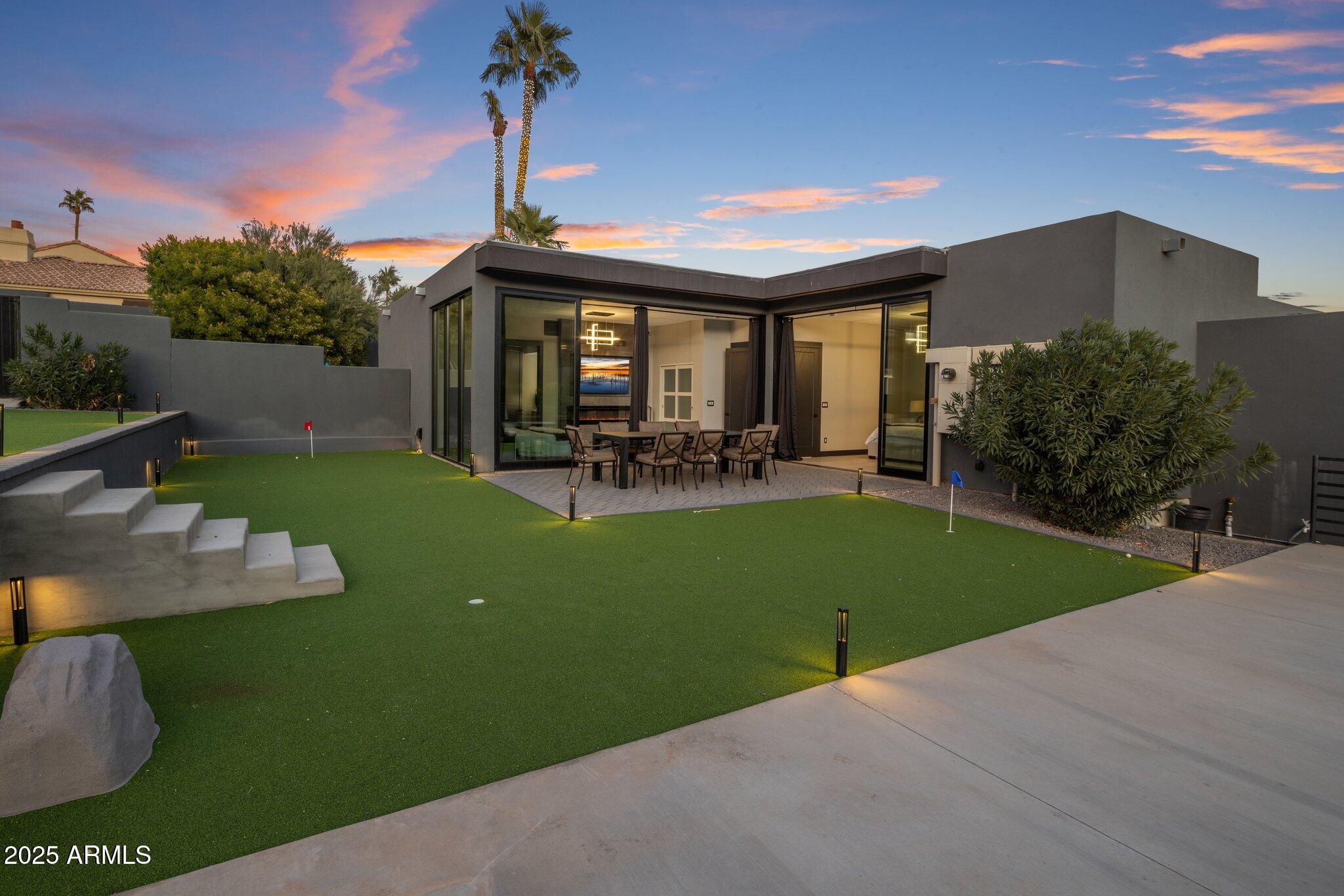 7223 N BLACK ROCK Trail