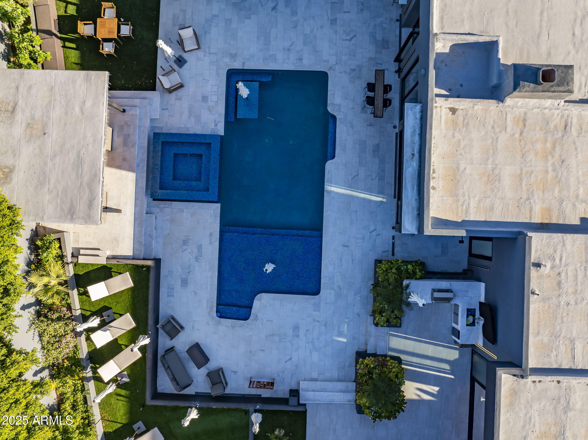 7223 N BLACK ROCK Trail