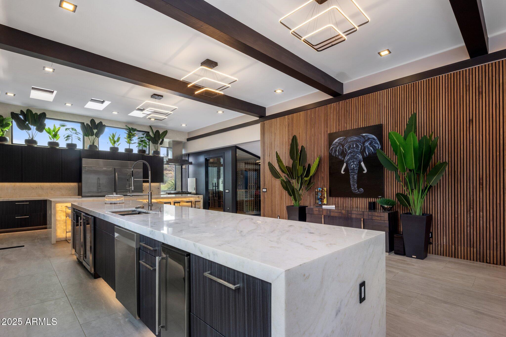 7223 N BLACK ROCK Trail