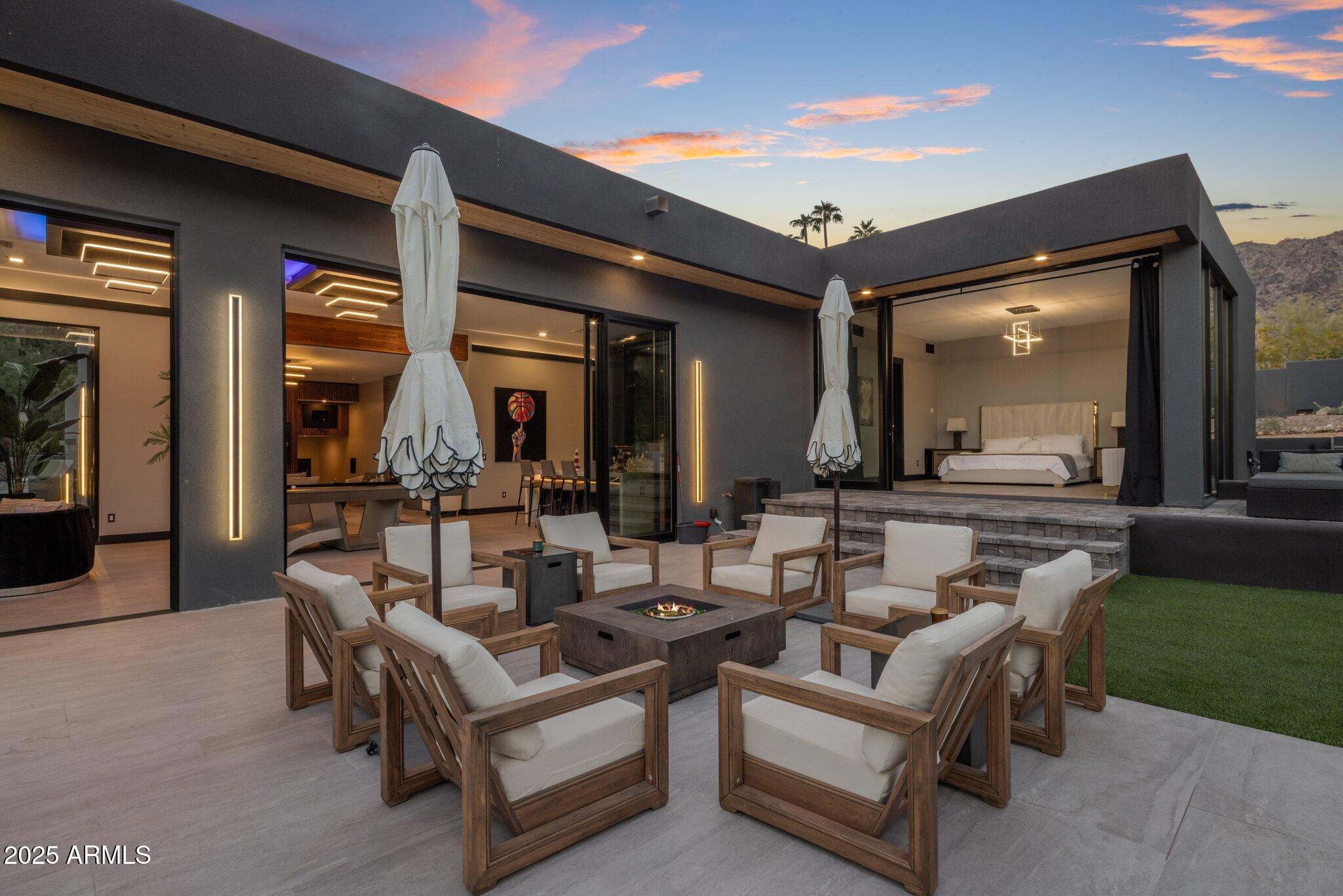 7223 N BLACK ROCK Trail