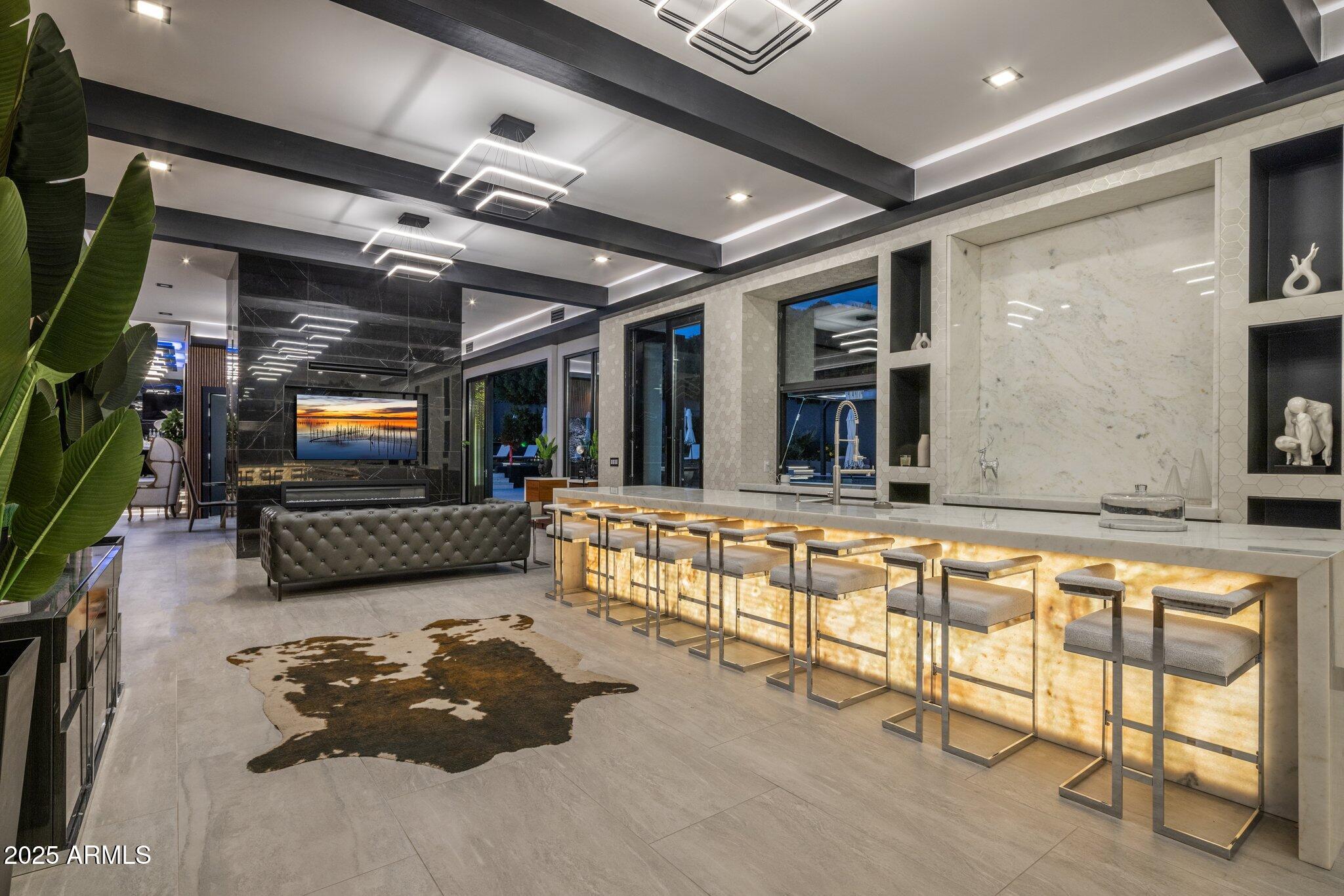 7223 N BLACK ROCK Trail