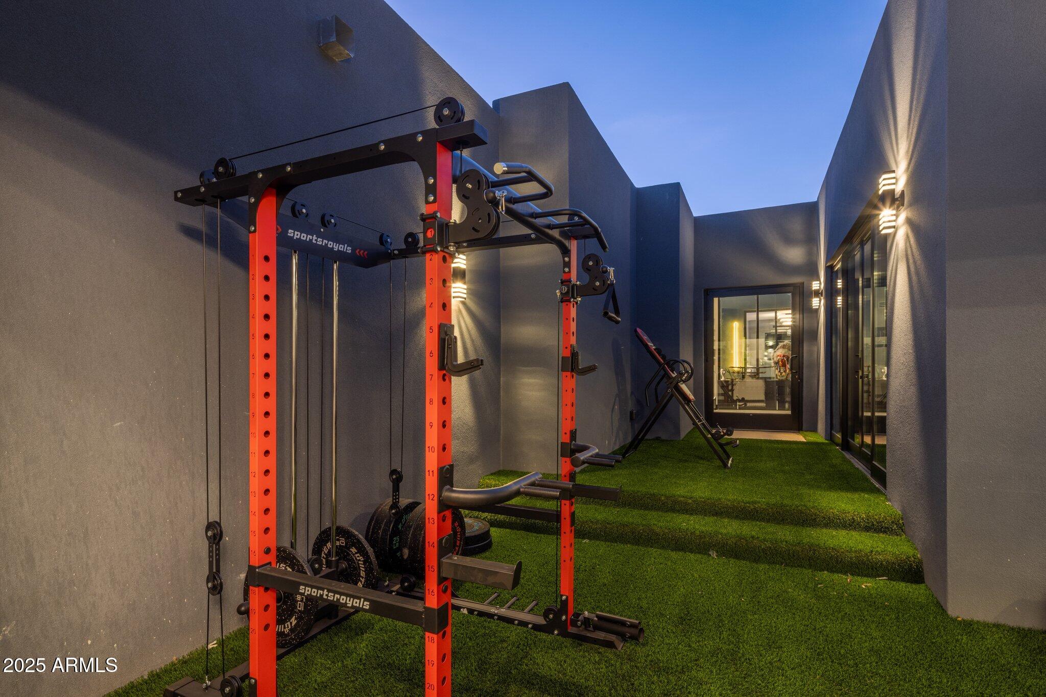 7223 N BLACK ROCK Trail