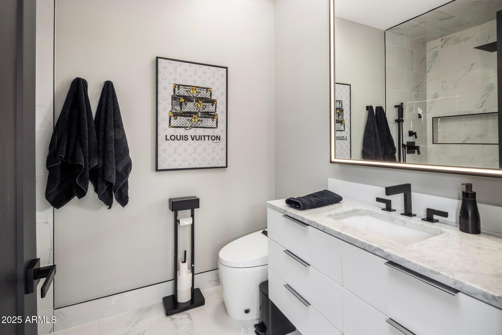 7223 N BLACK ROCK Trail