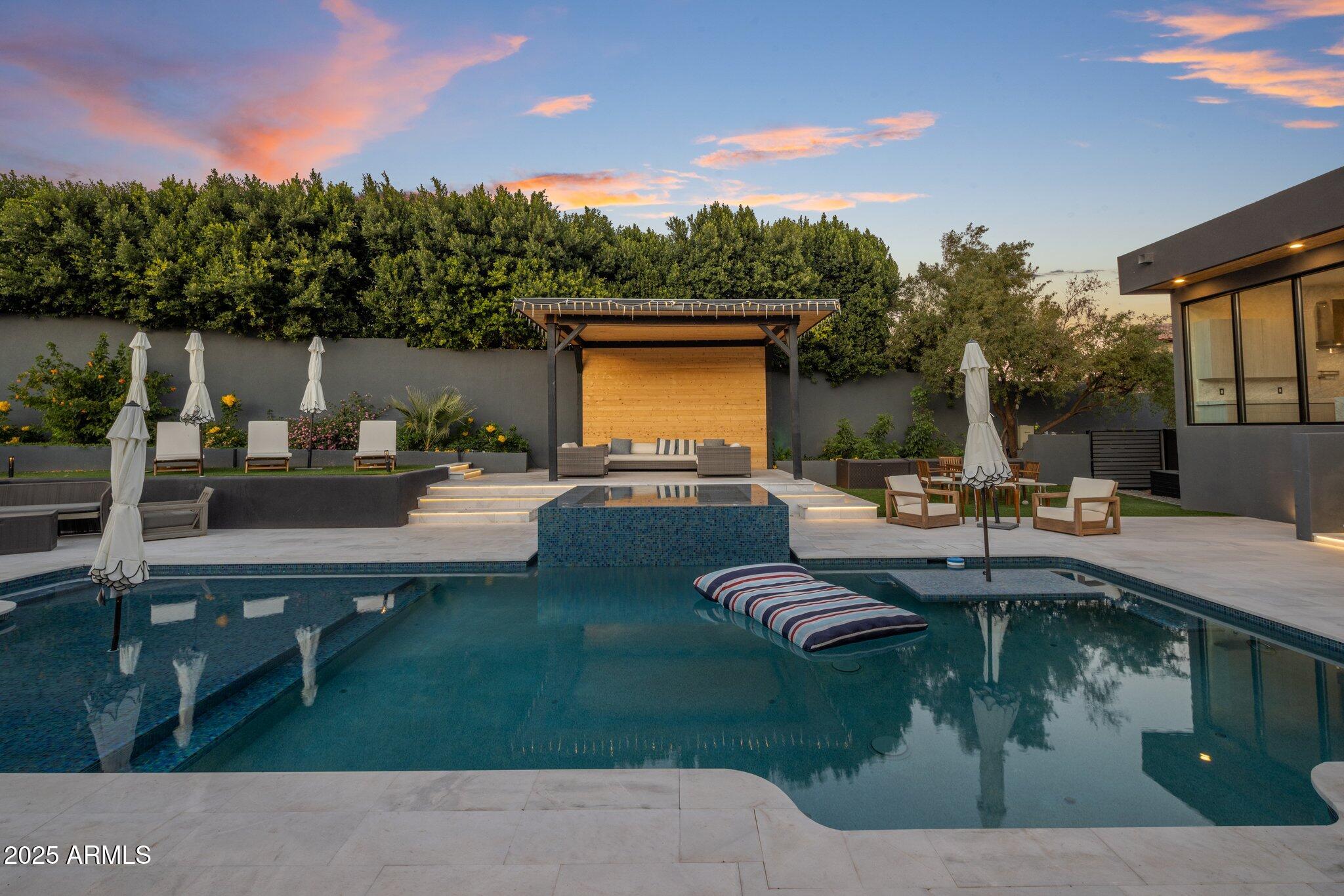 7223 N BLACK ROCK Trail