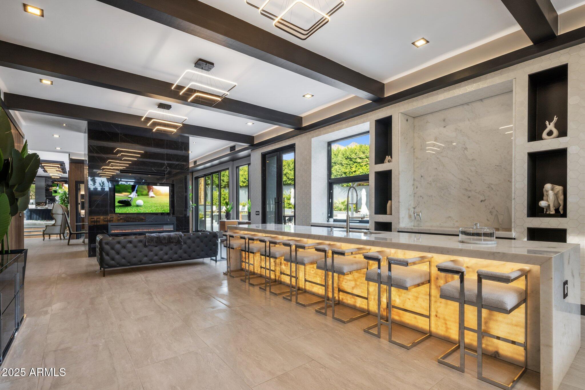 7223 N BLACK ROCK Trail