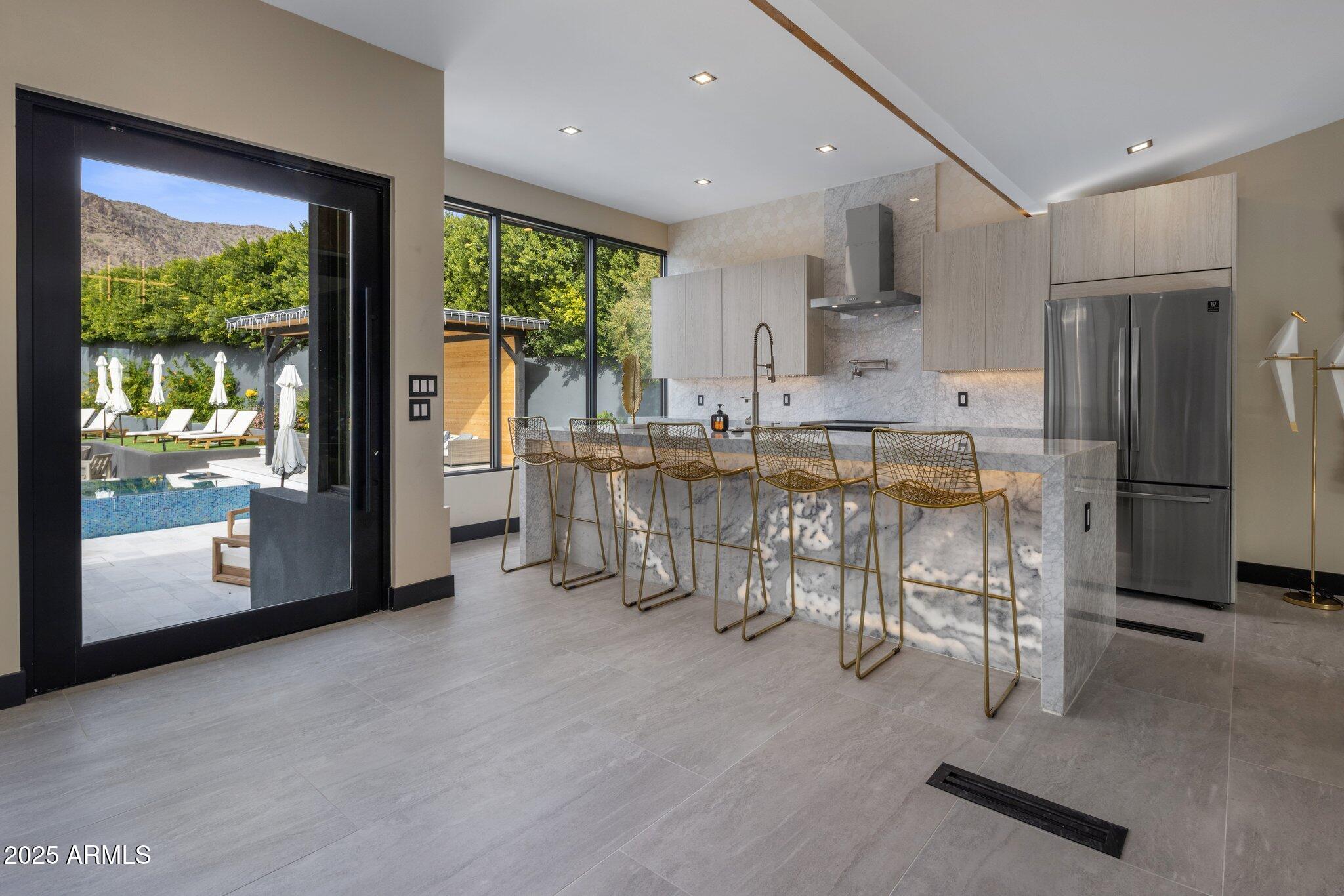 7223 N BLACK ROCK Trail