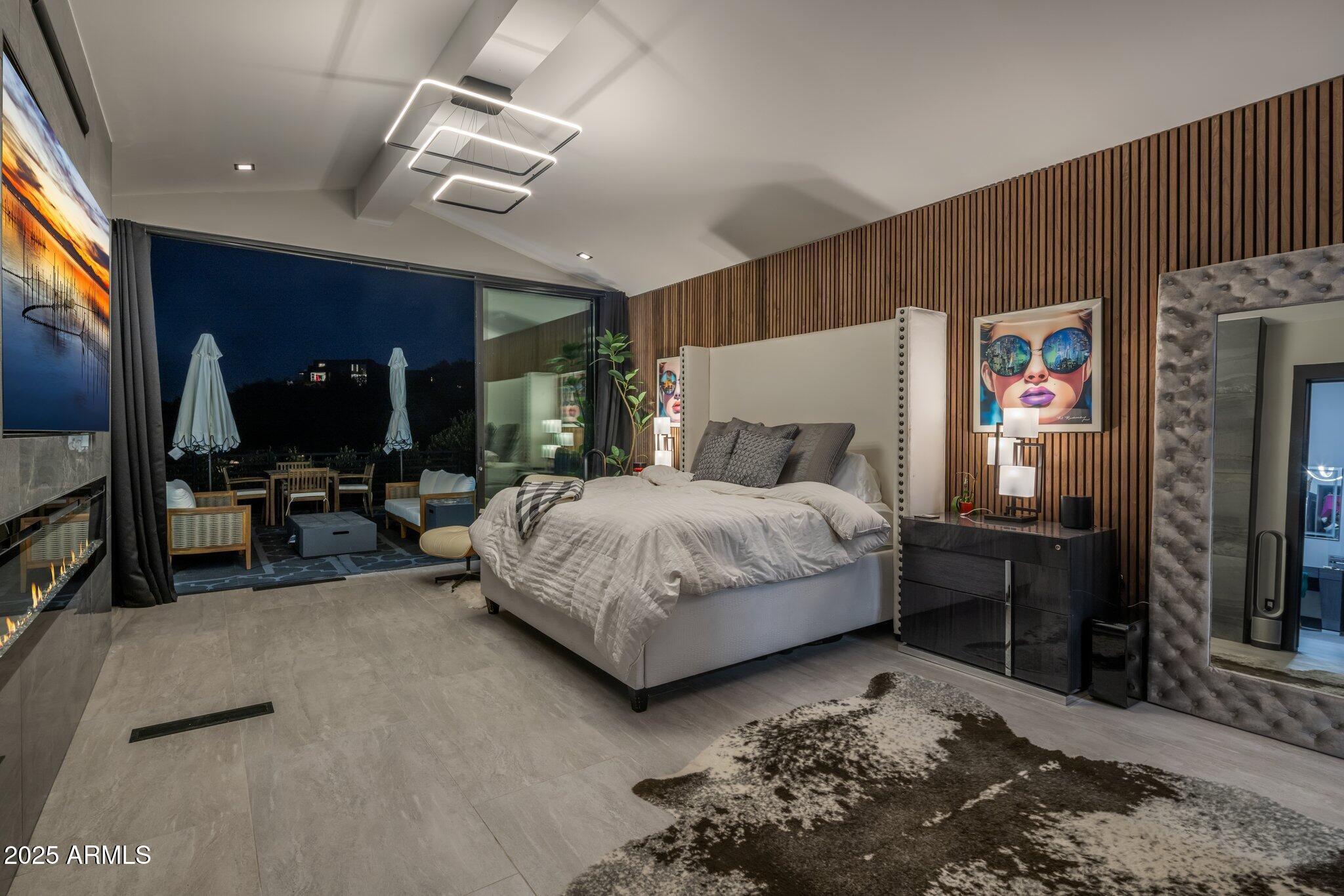 7223 N BLACK ROCK Trail