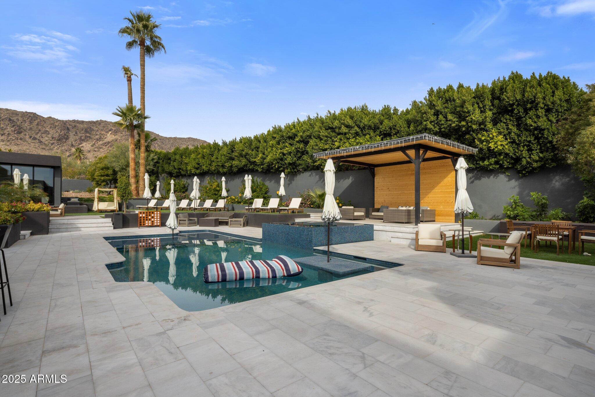 7223 N BLACK ROCK Trail