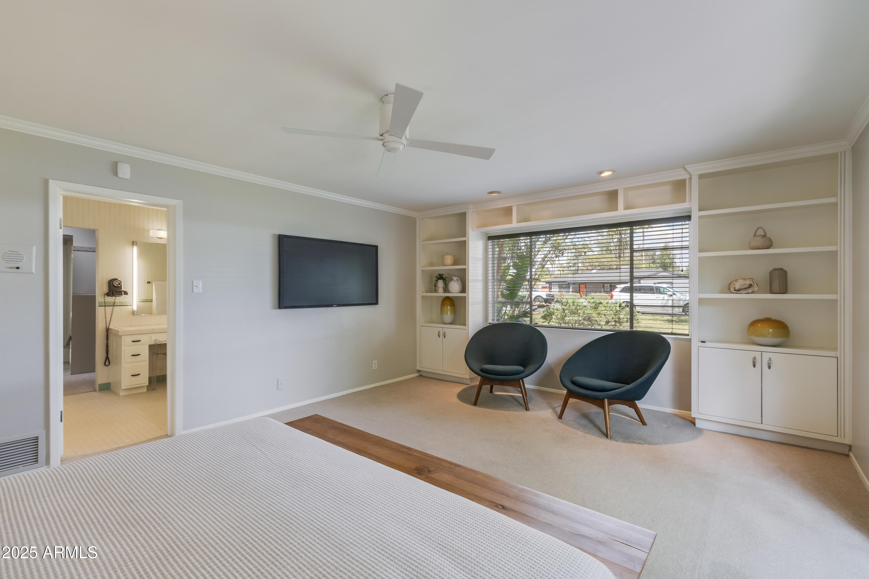 245 W BERRIDGE Lane