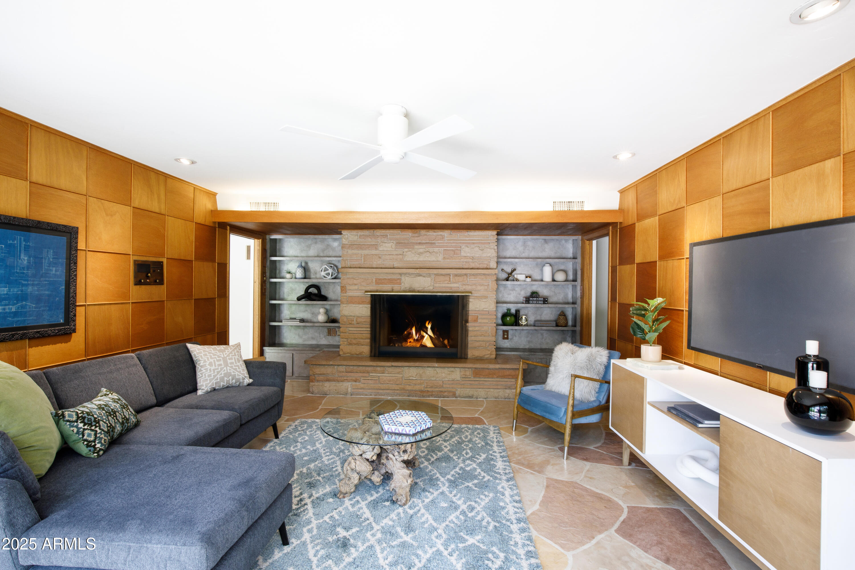245 W BERRIDGE Lane