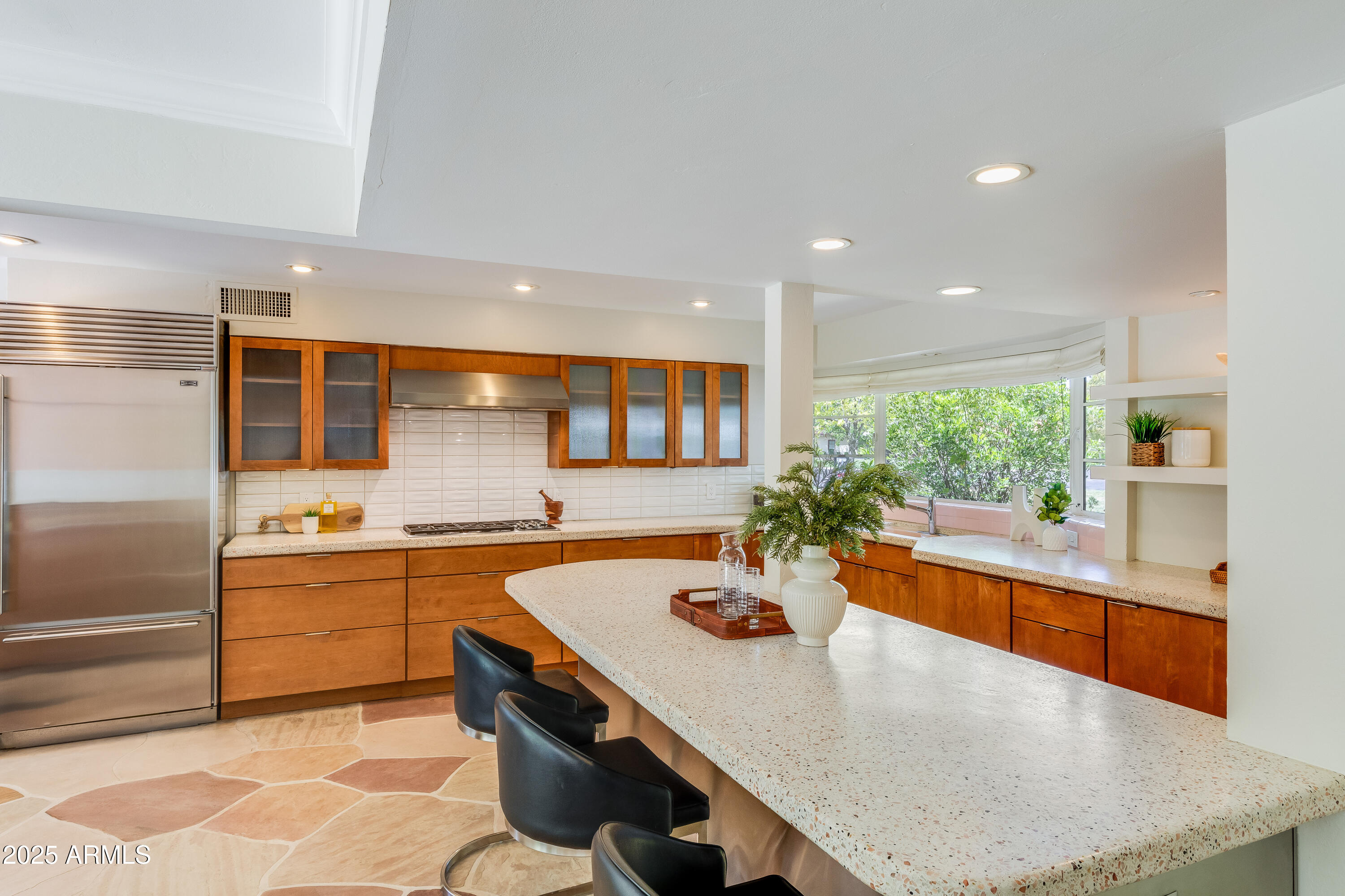 245 W BERRIDGE Lane