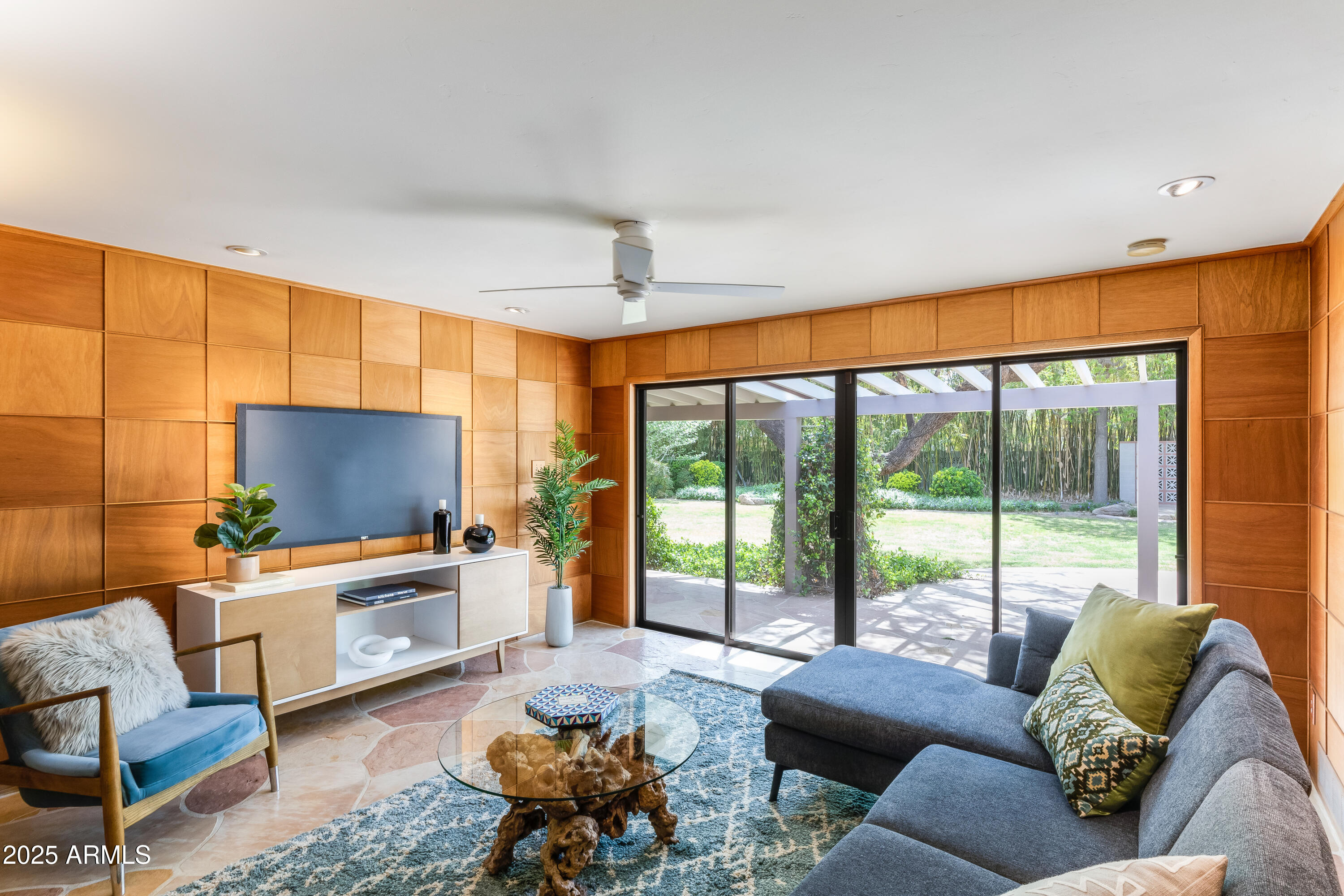 245 W BERRIDGE Lane