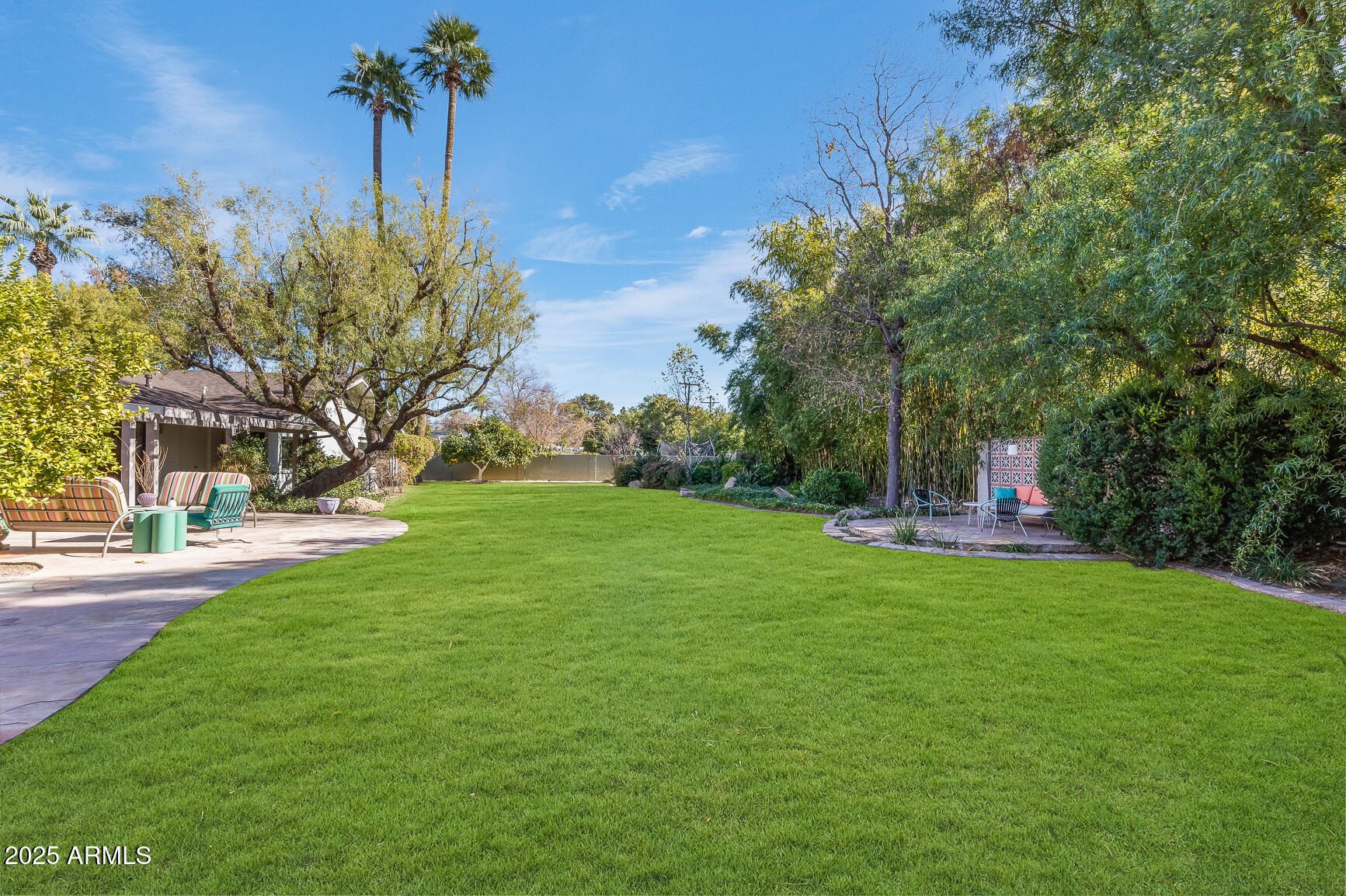 245 W BERRIDGE Lane